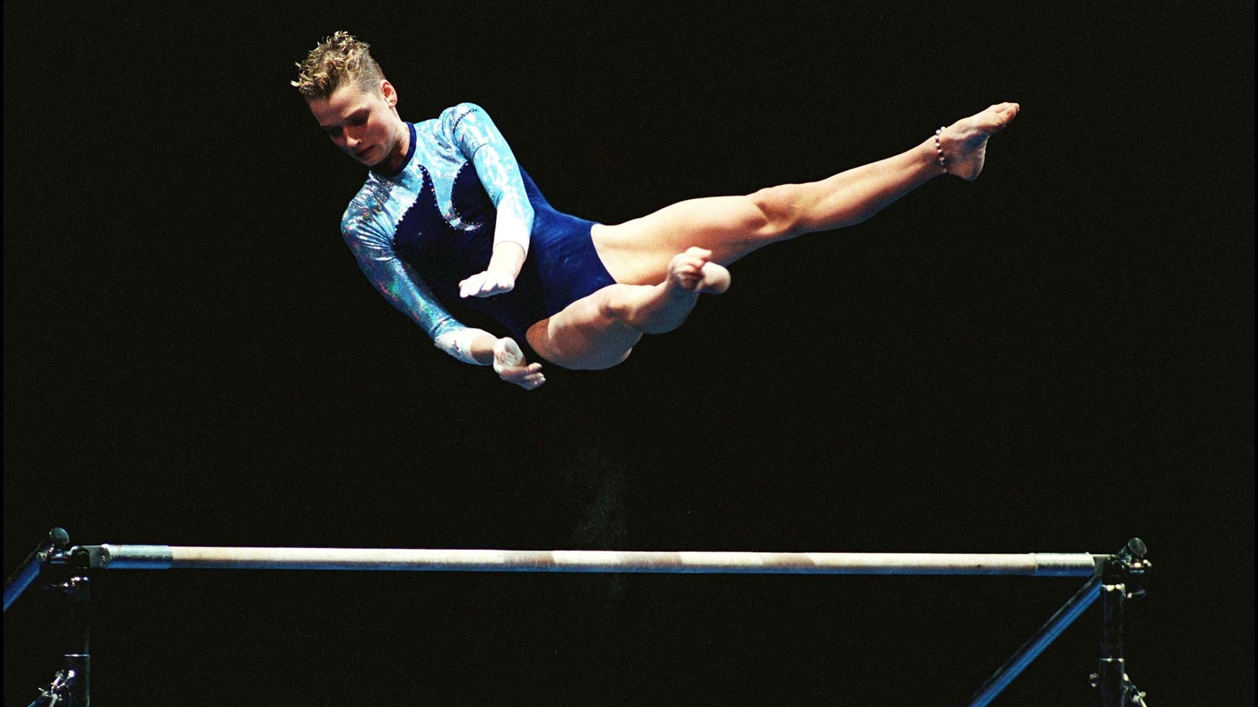 Svetlana Khorkina, Uneven Bars Wallpaper, 2560x1440 HD Desktop