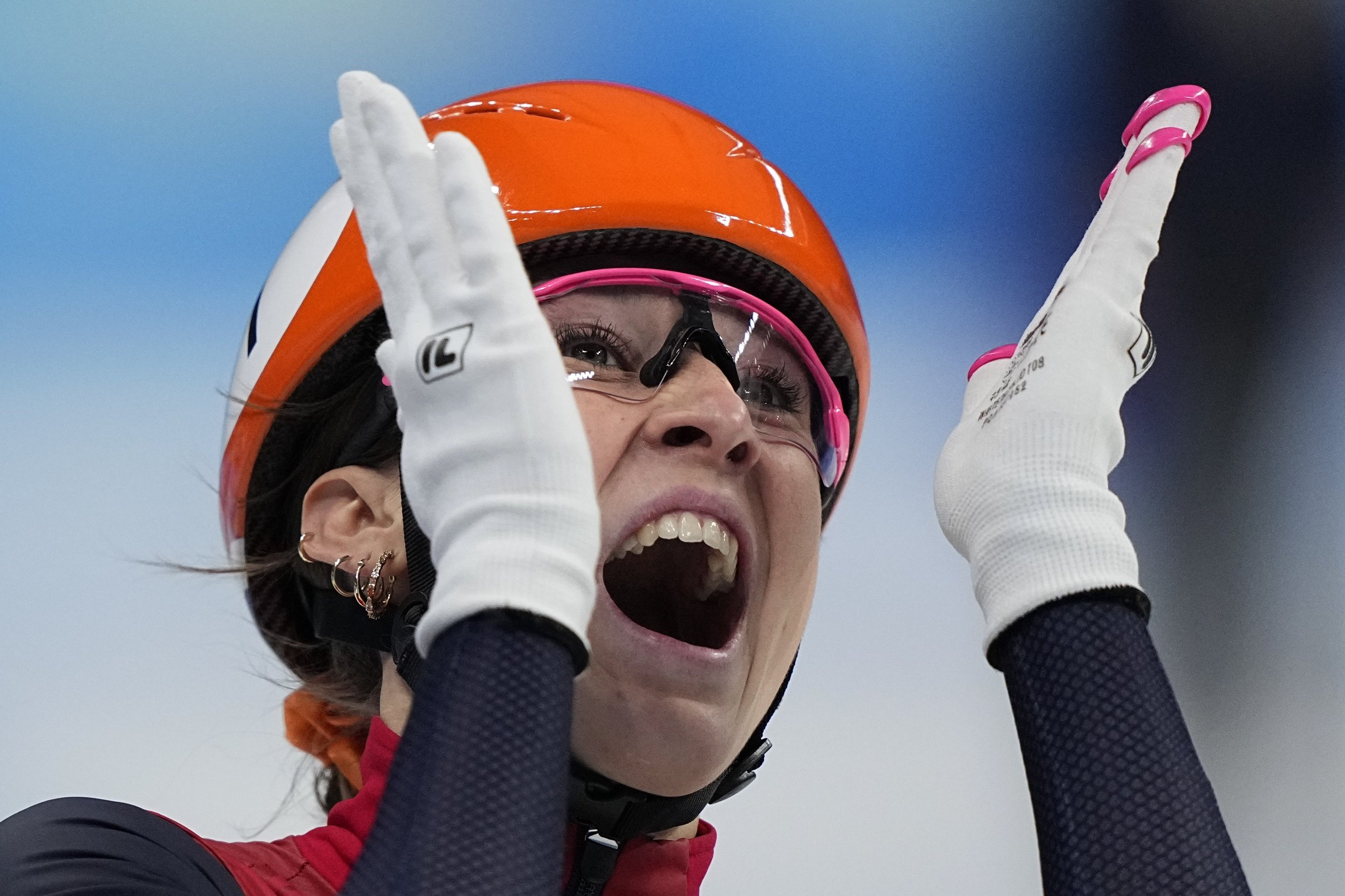 Olympic pursuit highs, Olympic pursuit lows, No concealing, AP photos, 2500x1670 HD Desktop