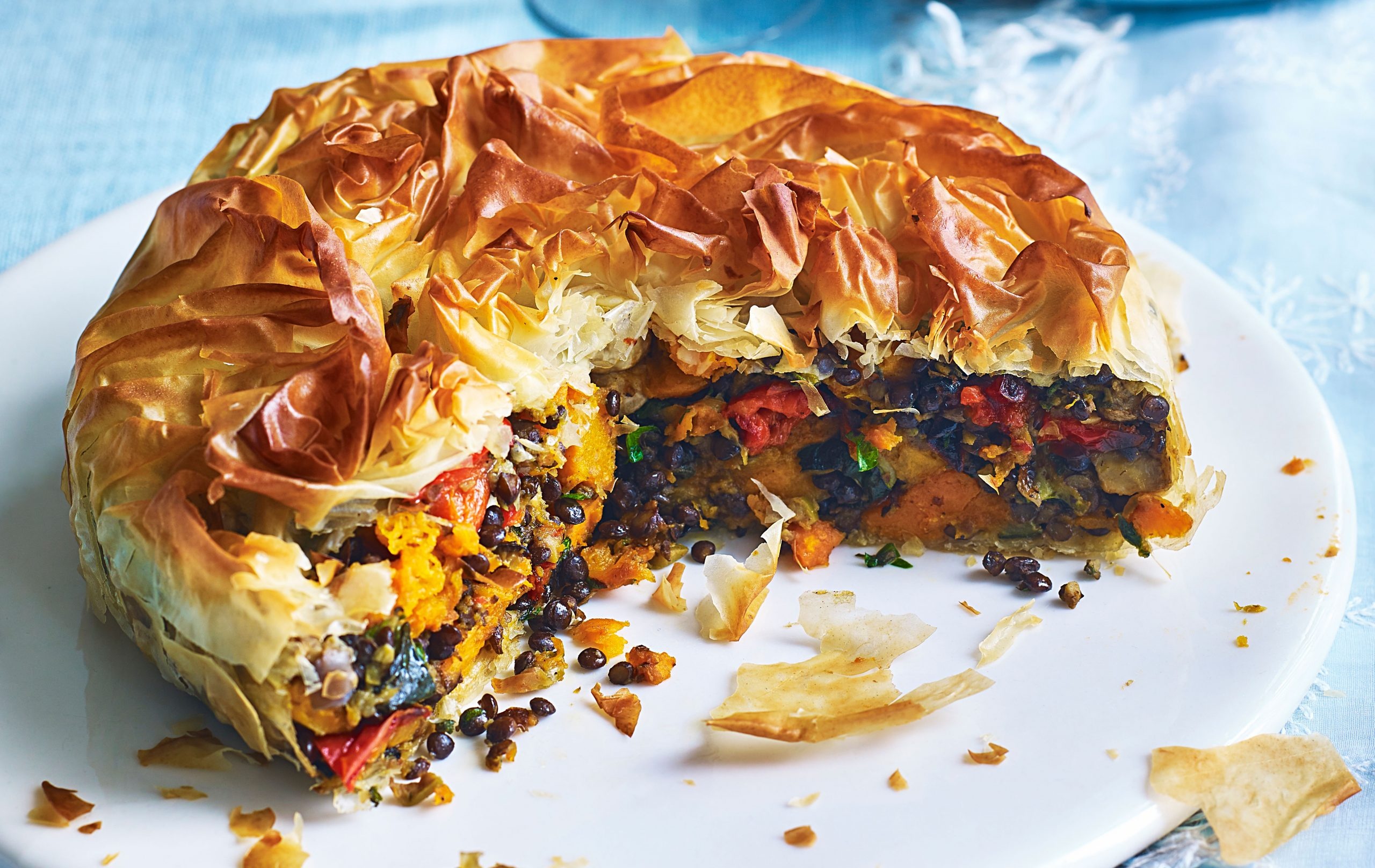 Vegetarian pie, Hearty dinner recipe, Wholesome and filling, Meat-free delight, 2560x1620 HD Desktop