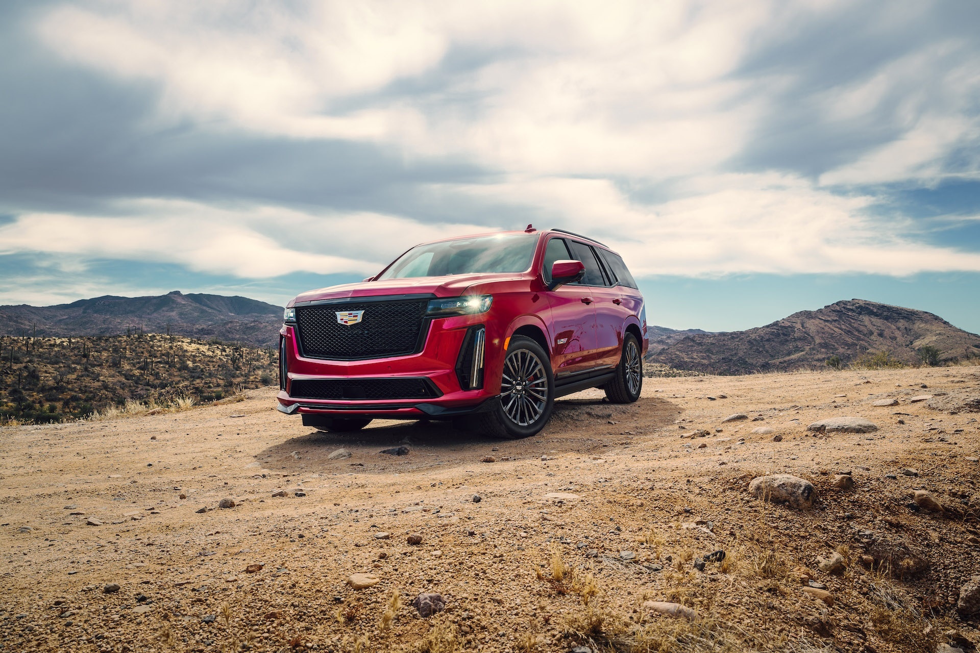 Cadillac Escalade V, 2023 model, Front view, Motortread, 1920x1280 HD Desktop