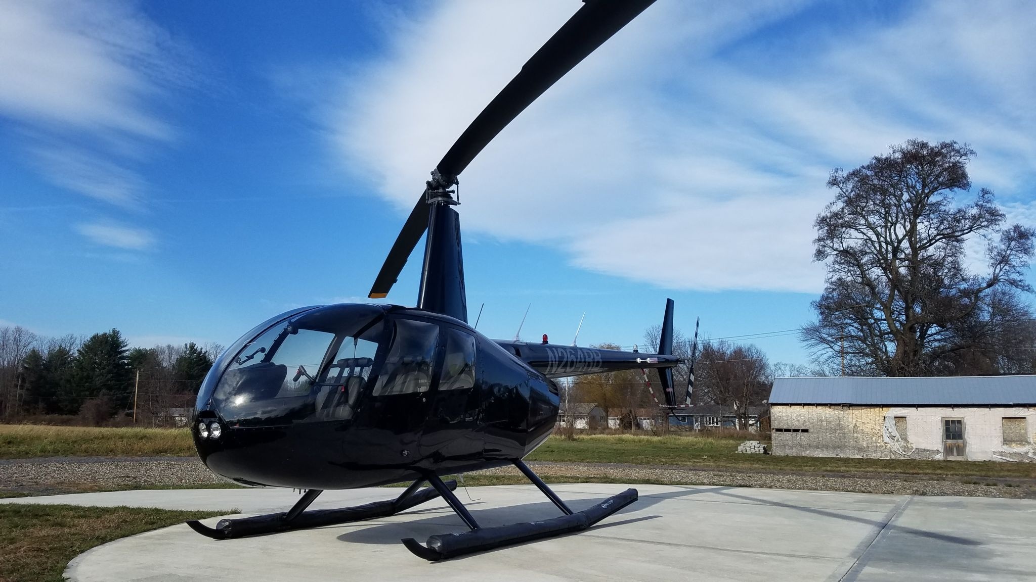 Robinson Helicopters, Private Helipad, Red Hook, 2050x1160 HD Desktop