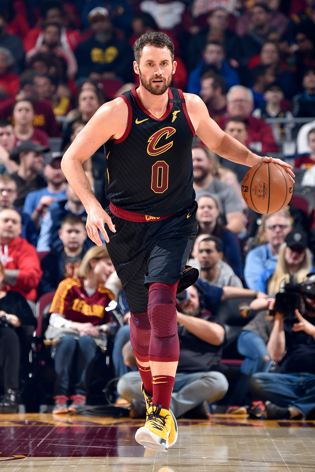 Kevin Love, Handling self-isolation, 1340x2000 HD Phone
