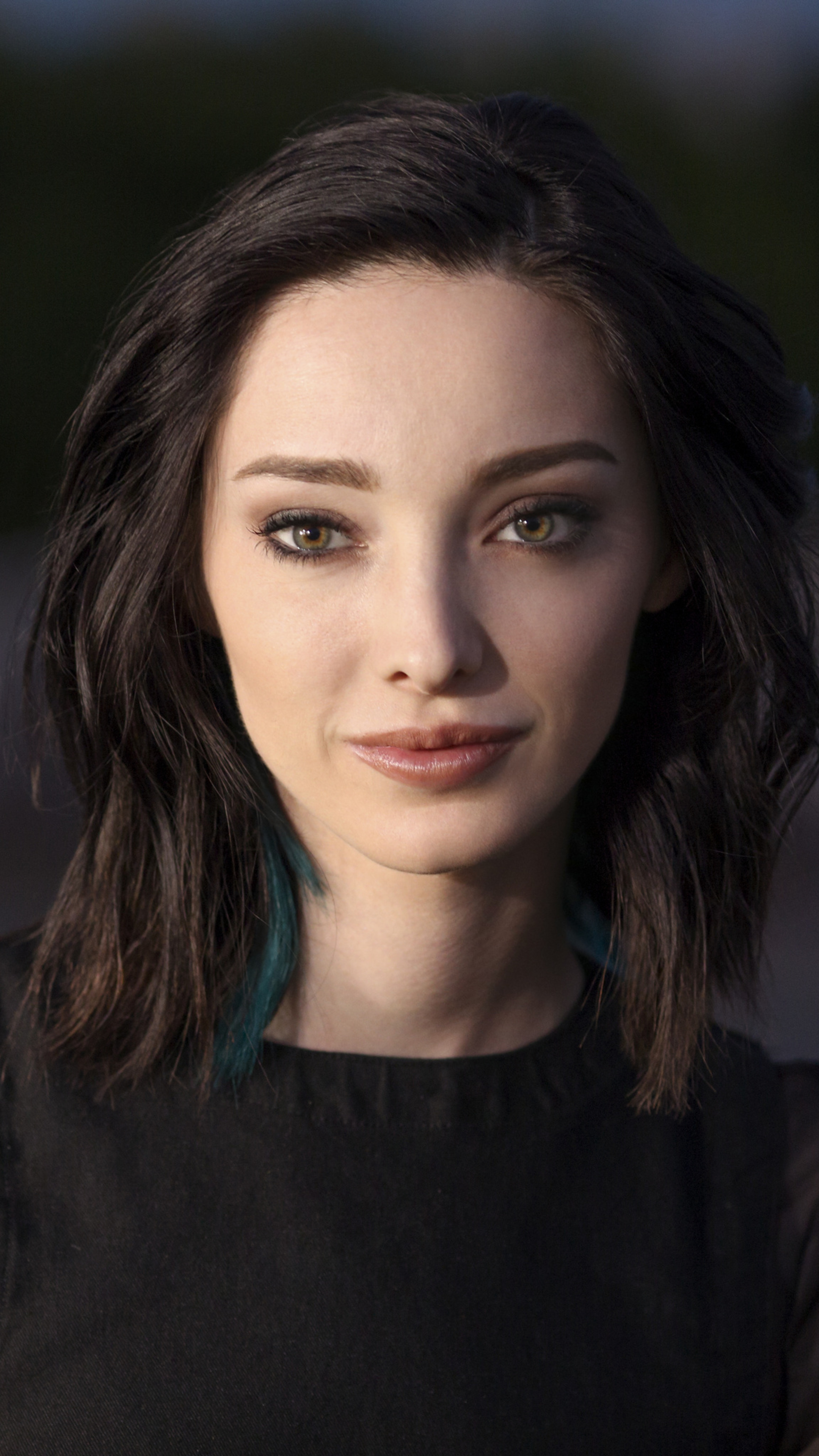 Emma Dumont, Sony Xperia XXZ5 Premium, HD 4K wallpapers, 2160x3840 4K Phone