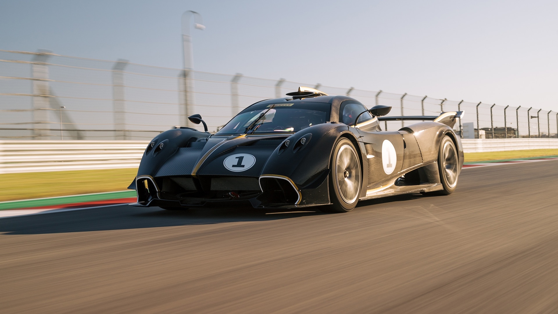 Pagani Huayra R, Asphalt race track, Motion blur track shot, Full HD Desktop wallpaper
