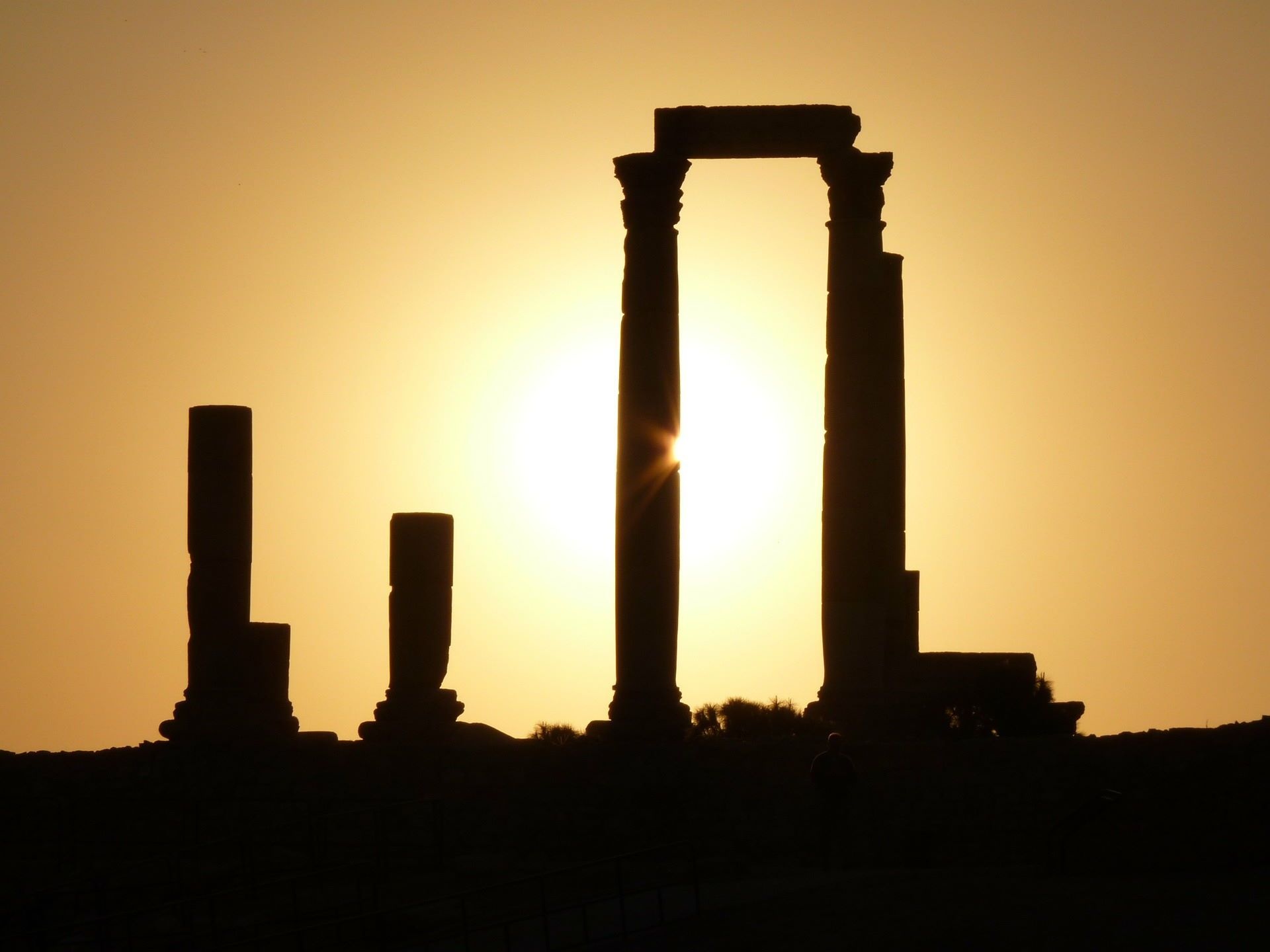 Amman's splendor, Jordan's capital, Beautiful wallpaper, Cultural heritage, 1920x1440 HD Desktop