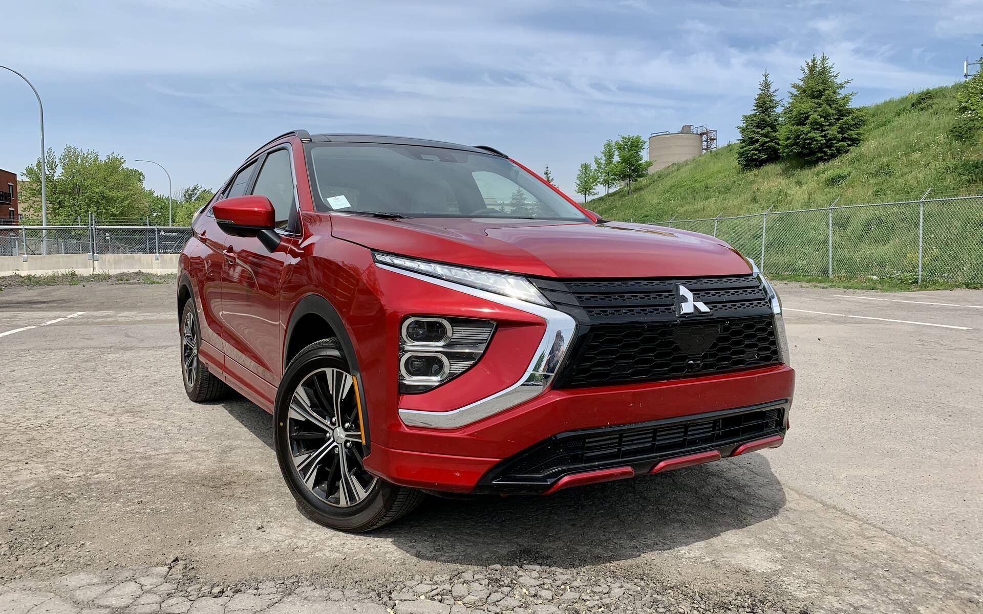 Mitsubishi Eclipse Cross, Compact yet capable, The car guide, Advanced features, 1920x1200 HD Desktop