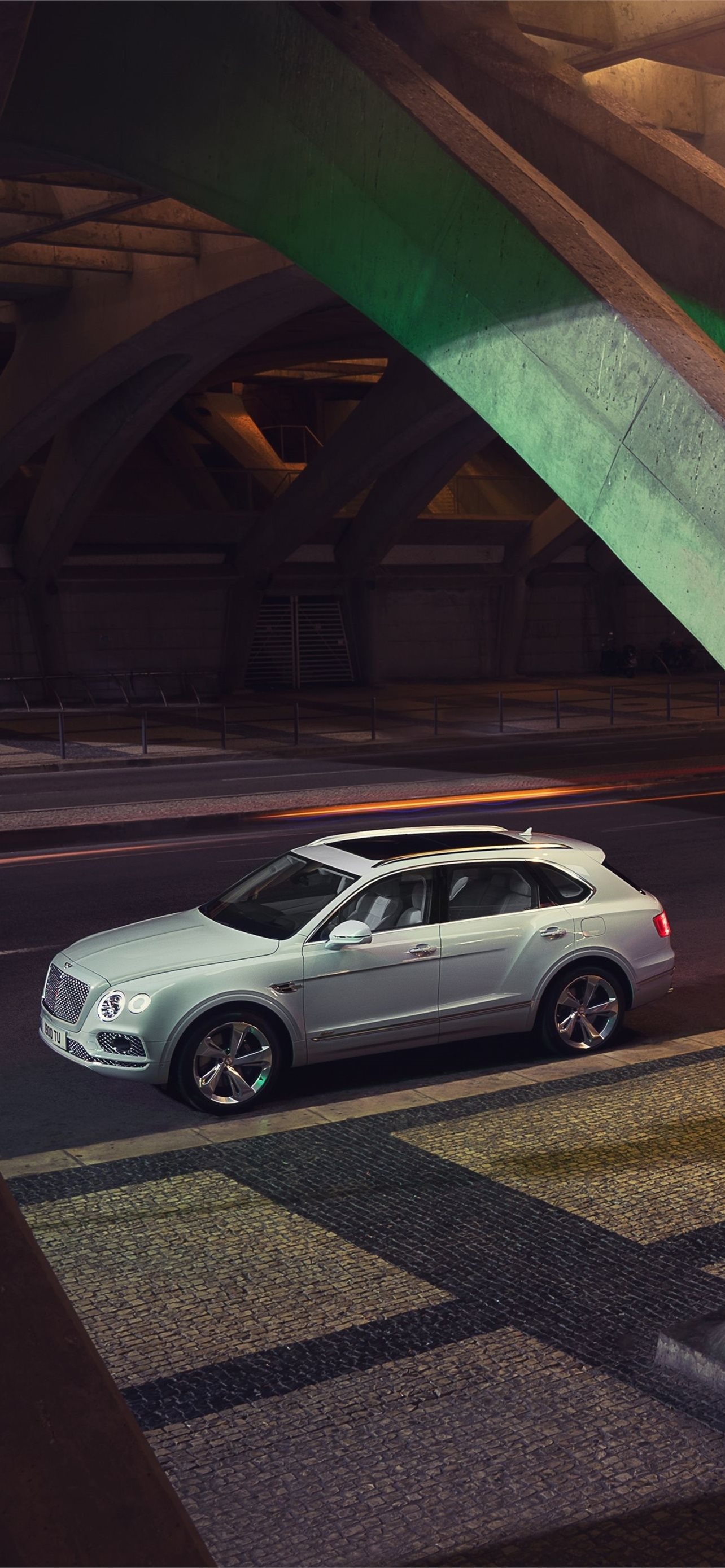 Bentley Bentayga speed, iPhone wallpapers, Free download, Speed and luxury, 1290x2780 HD Phone