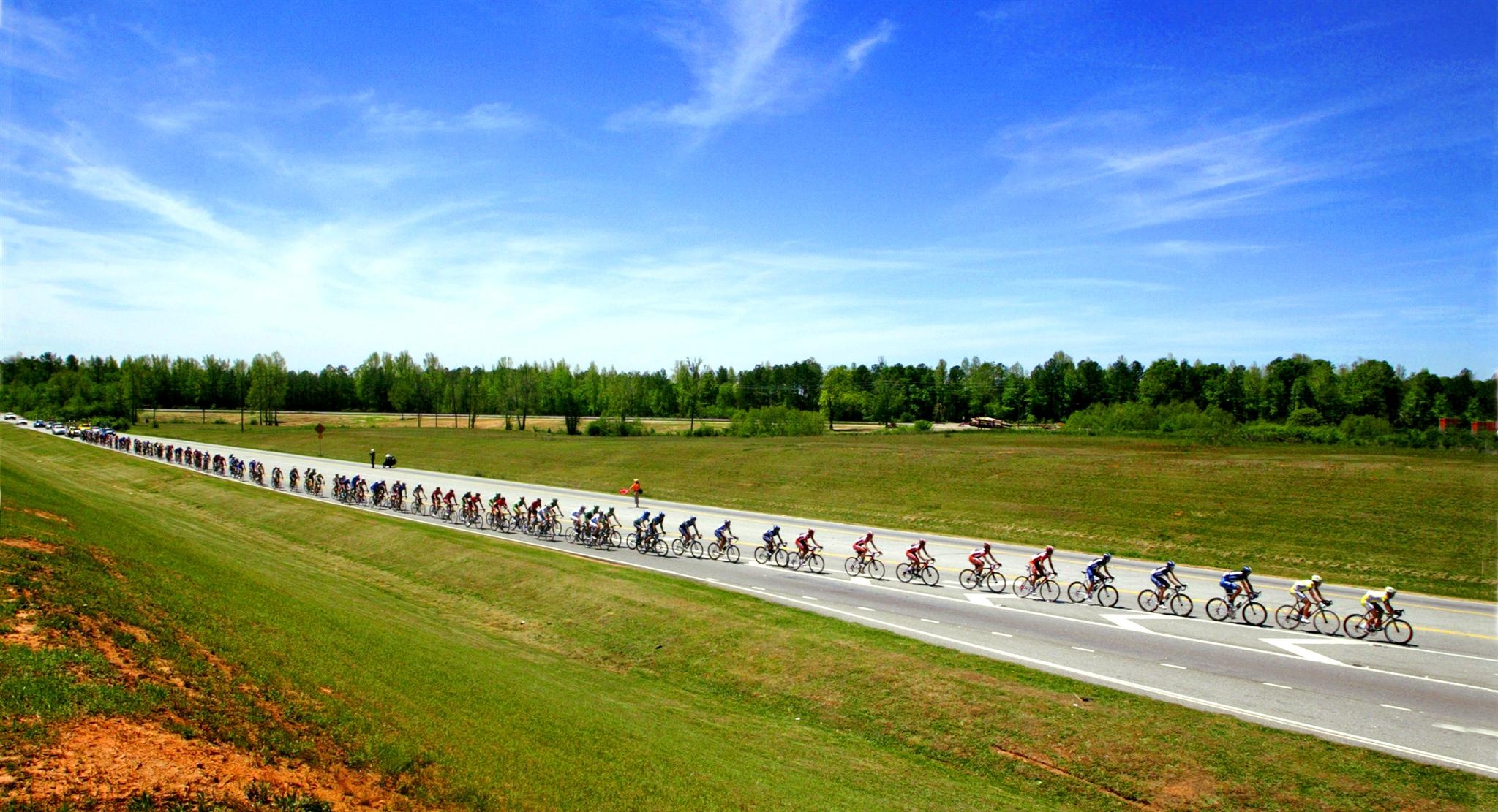 Road bike wallpaper, Desktop background, Cycling image, 2050x1120 HD Desktop