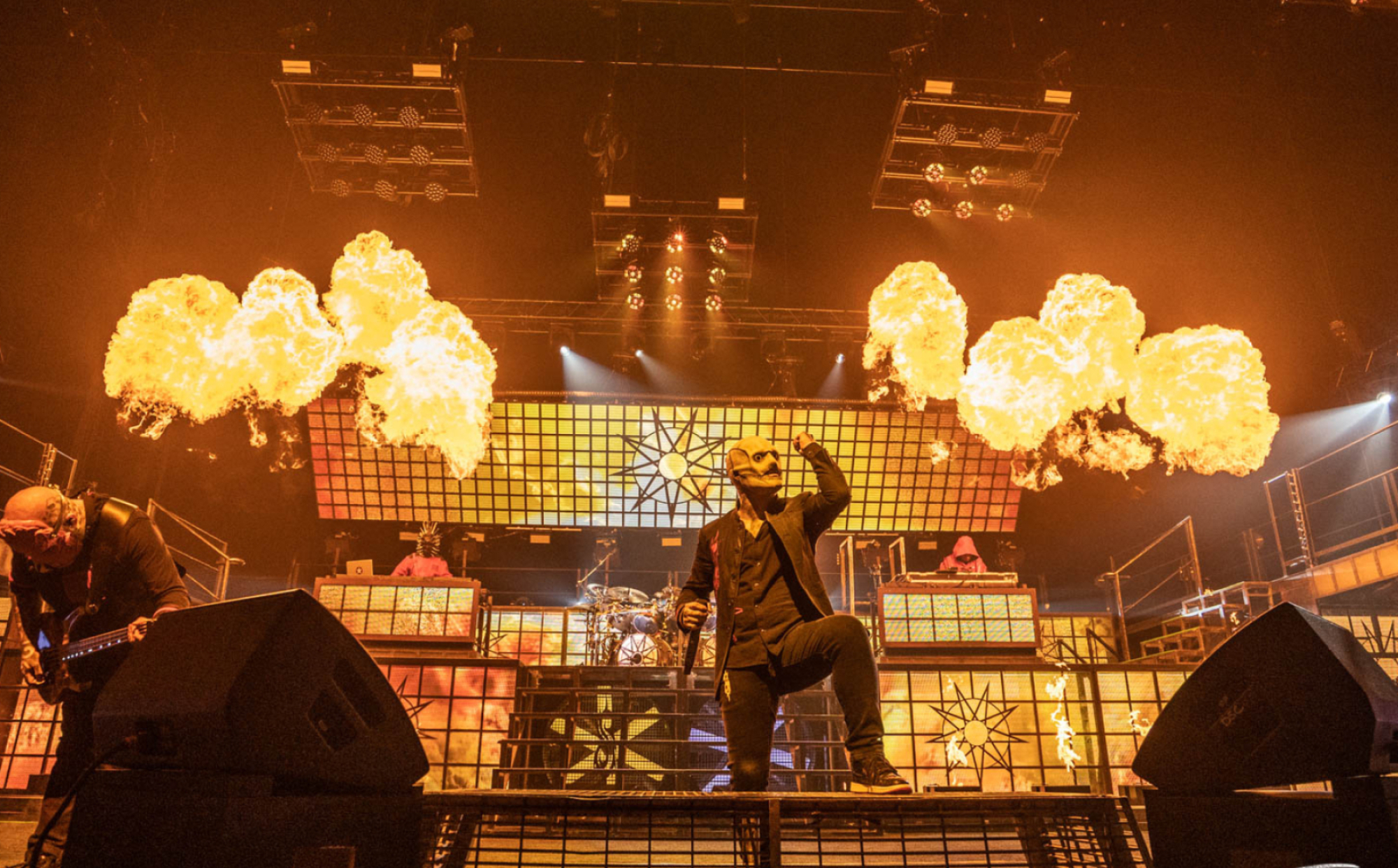 Corey Taylor, Slipknot concert pyrotechnics, Slipknot nonagram backdrop, Alessandro Venturella, HD Desktop wallpaper