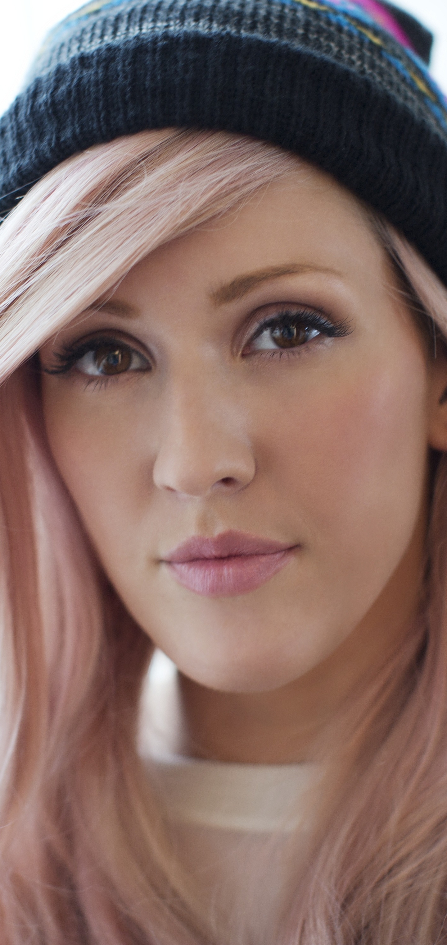 Ellie Goulding, Musical talent, Soulful voice, Inspirational lyrics, 1440x3040 HD Phone