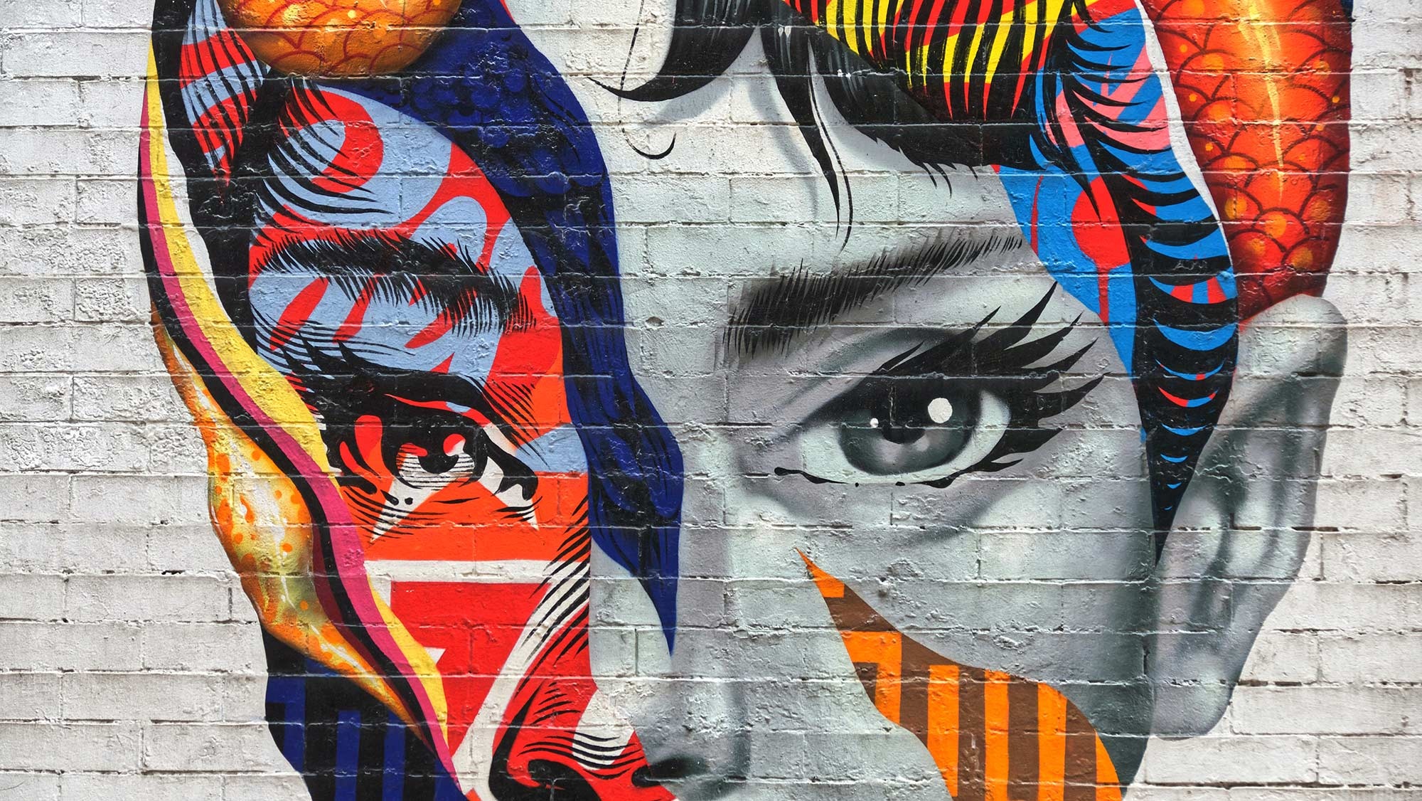 Tristan Eaton, Street Art Wallpaper, 2000x1130 HD Desktop