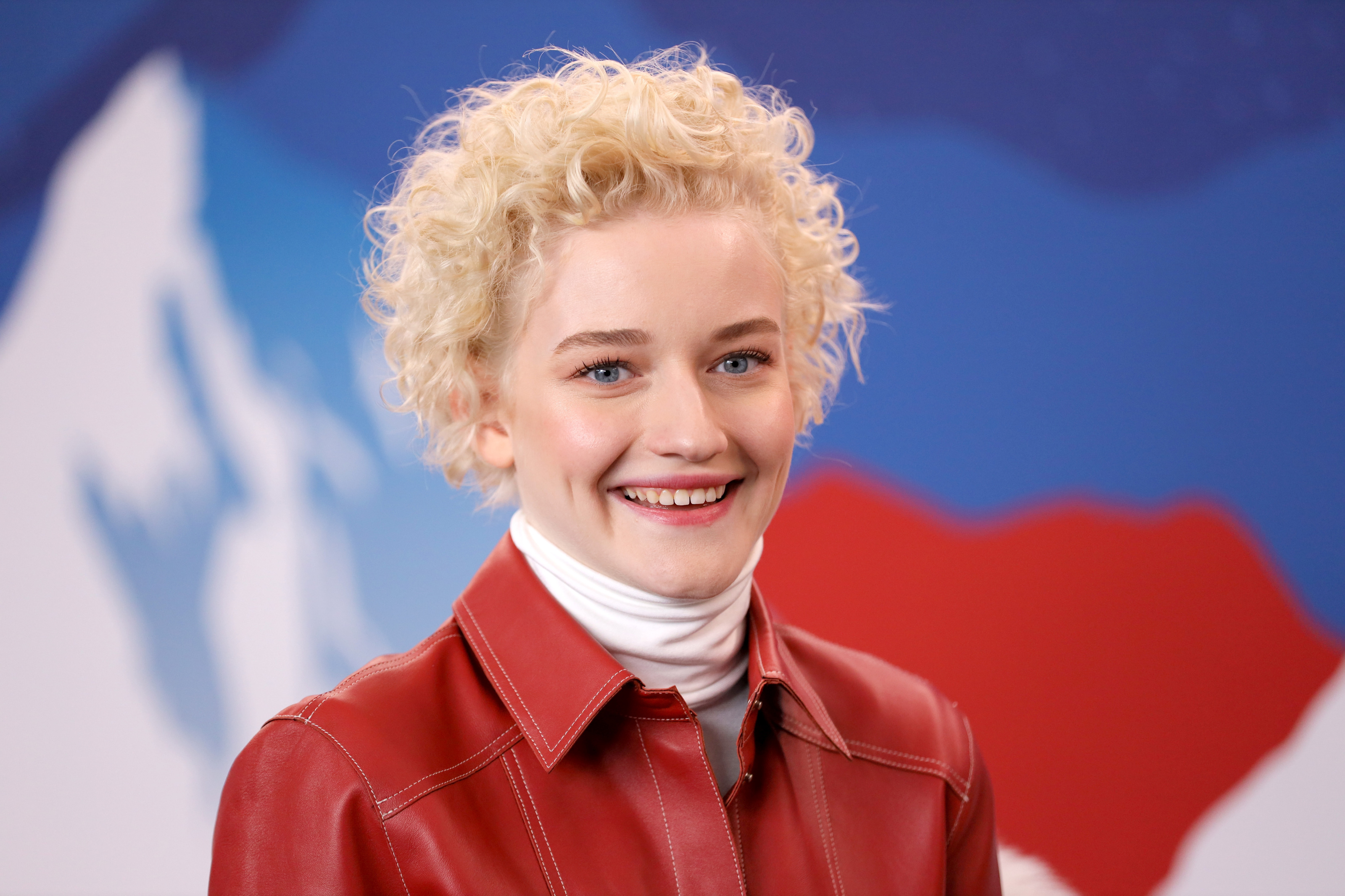 Julia Garner, Inventing Anna facts, Ozark star, Surprising fun facts, 3200x2140 HD Desktop