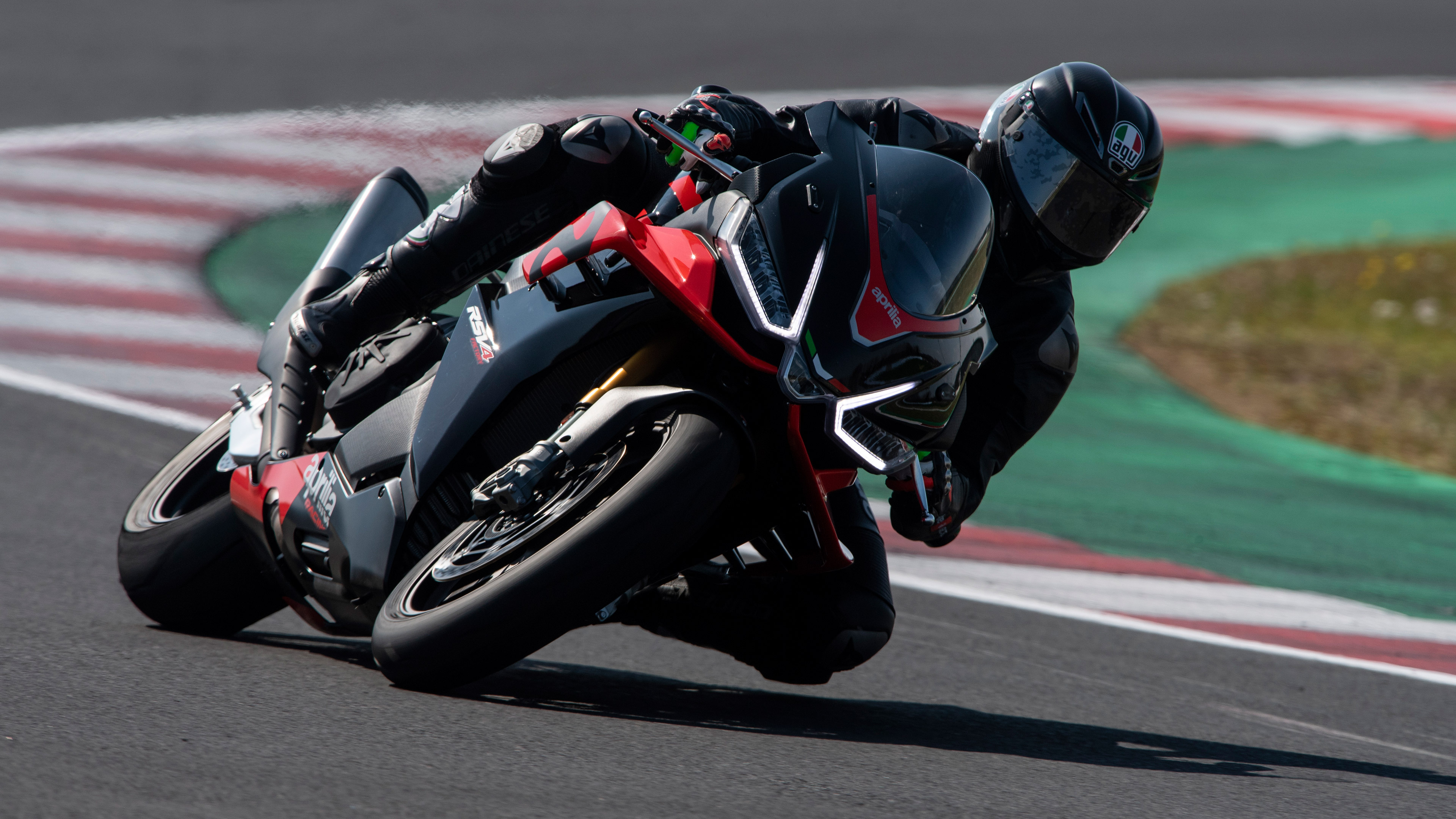 Aprilia RSV4, Cutting-edge design, Supreme performance, Futuristic aesthetics, 3840x2160 4K Desktop