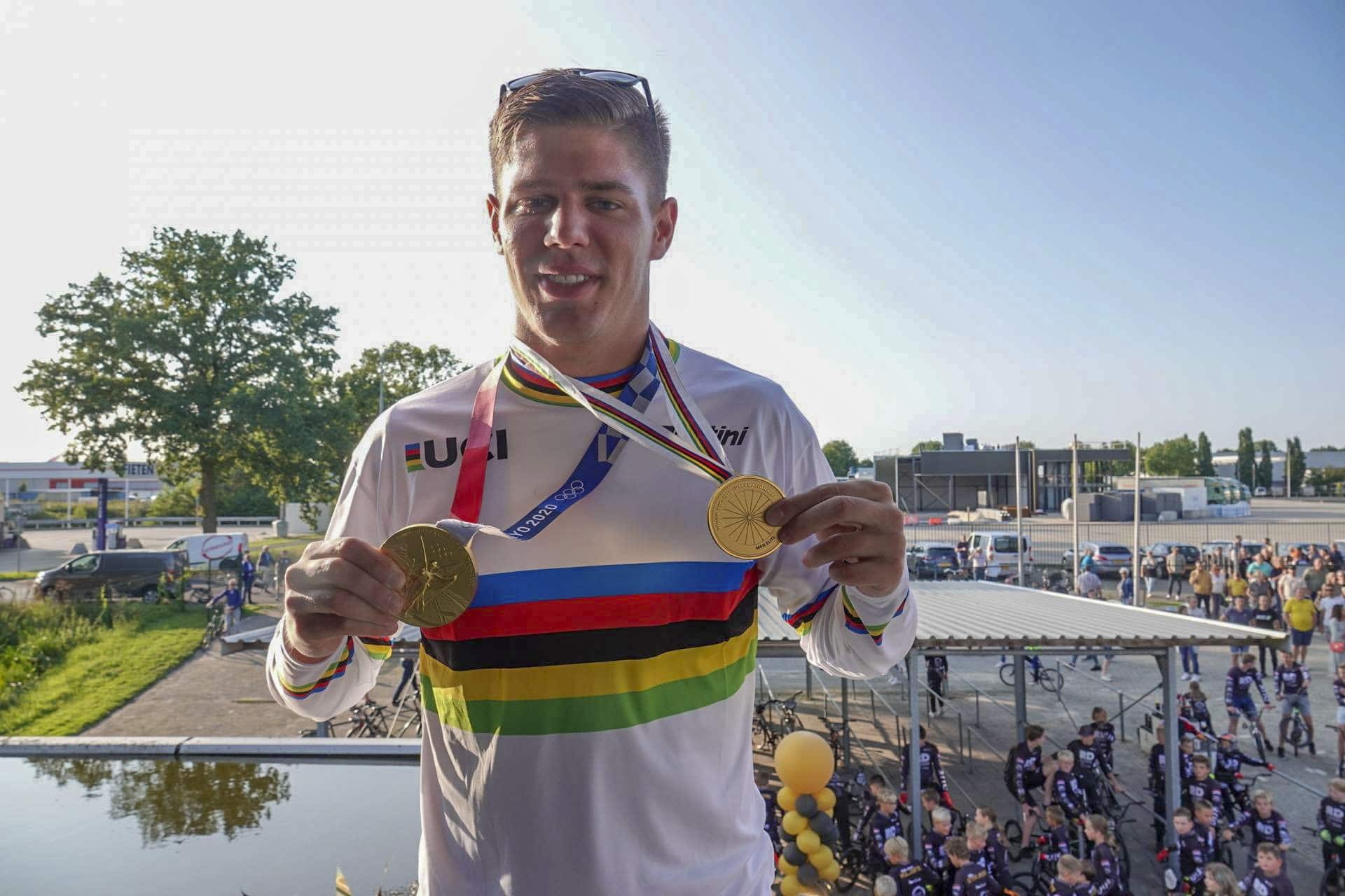 Olympic champion, BMXer Niek Kimmann, Dedemsvaart celebration, 1920x1280 HD Desktop