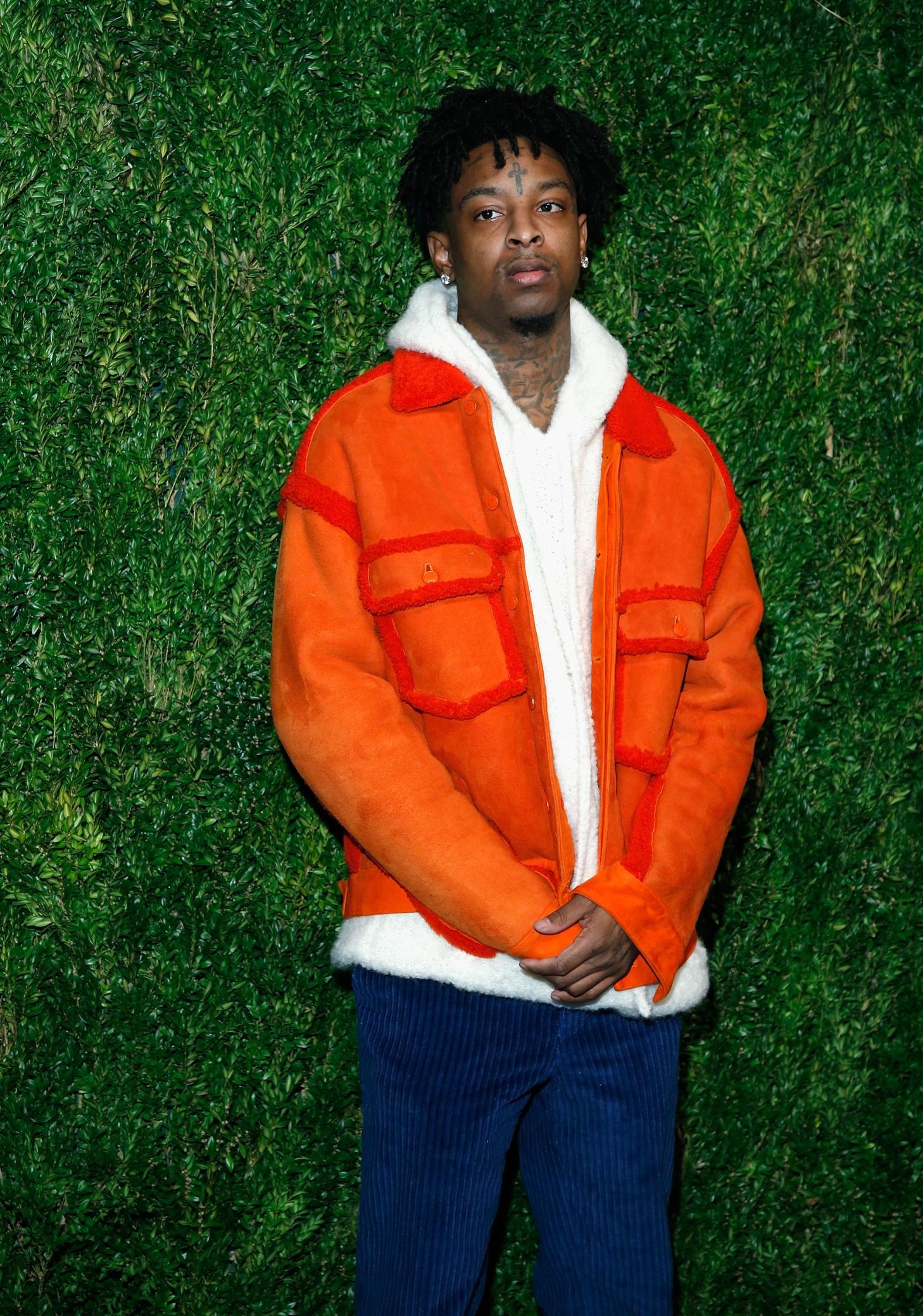21 Savage, Atlanta upbringing, ICE investigation, British heritage, 1460x2080 HD Phone