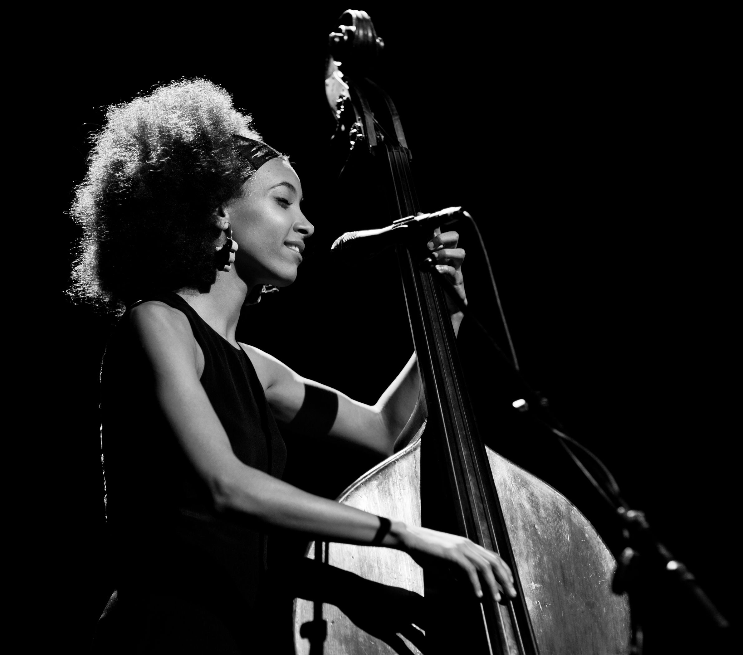 Esperanza Spalding, Vintage Black Glamour, Recording Artists, 2390x2100 HD Desktop