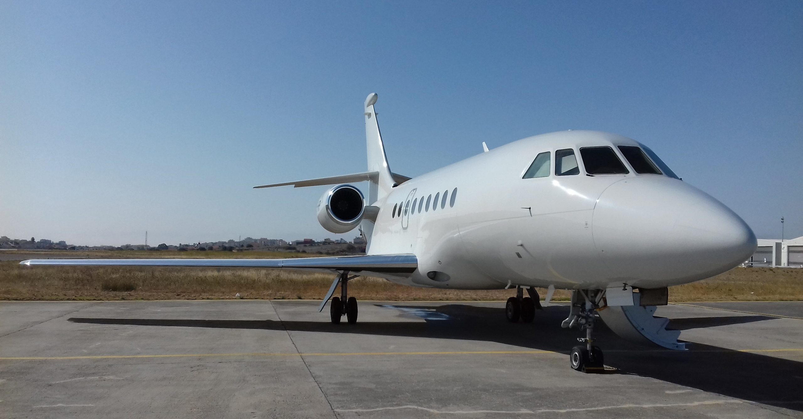 Falcon 2000, For sale, Pristine condition, Unbeatable value, 2560x1340 HD Desktop