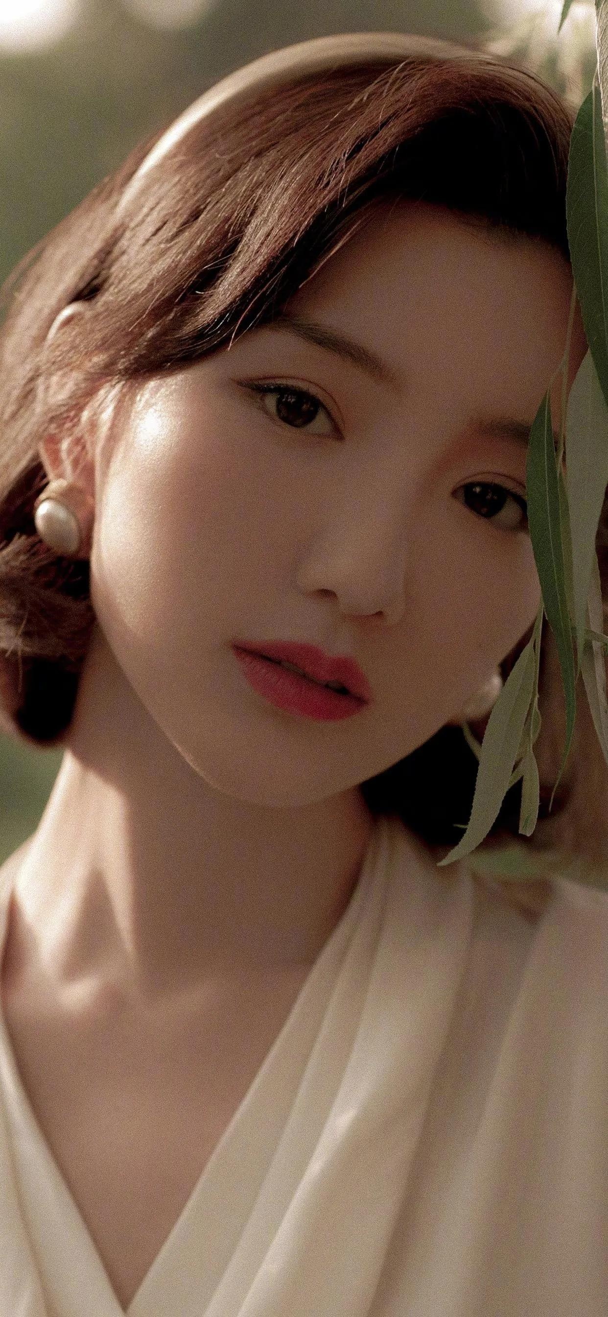 Xiaotong Mao, Wallpaper, 1250x2690 HD Phone