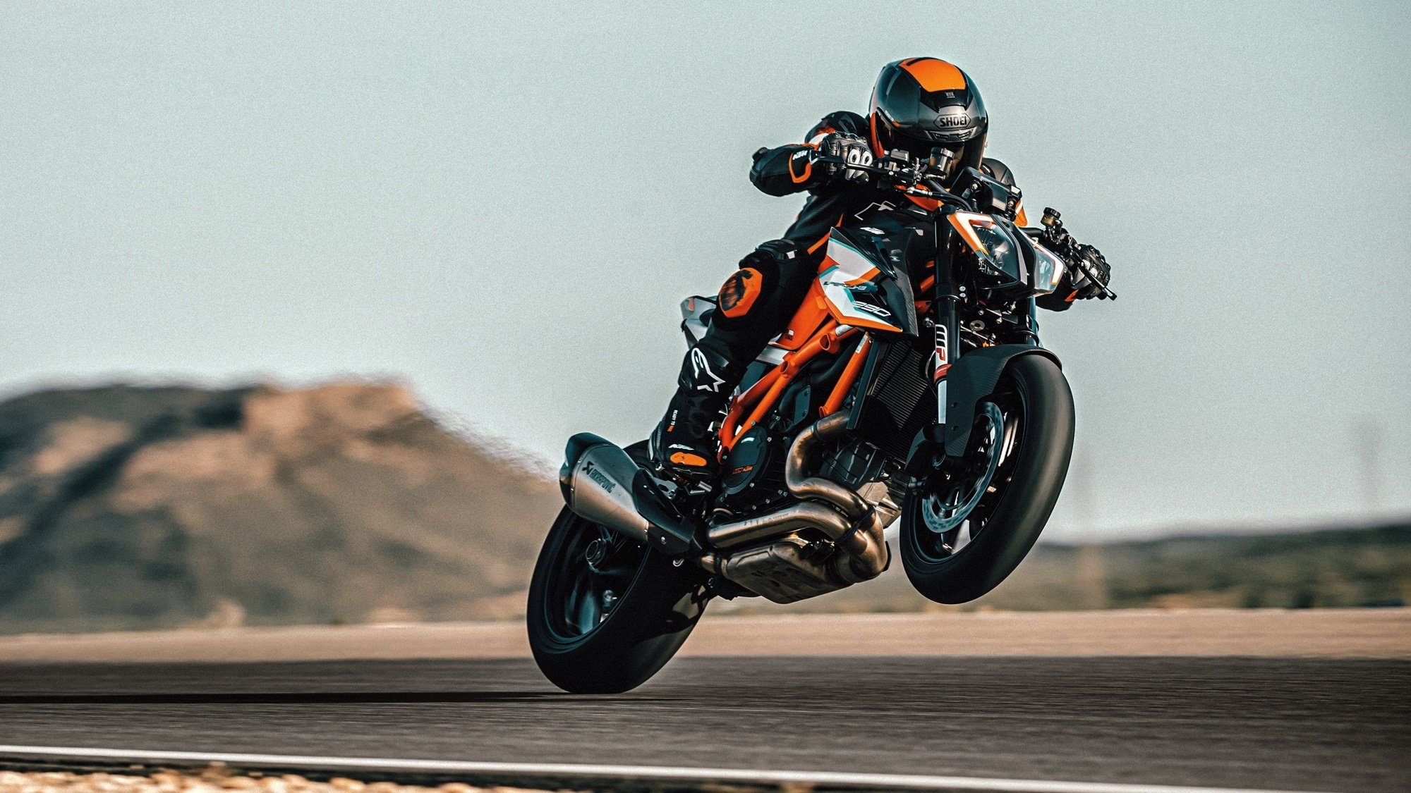 KTM 1290 Super Duke GT, Duke wallpapers, 2000x1130 HD Desktop