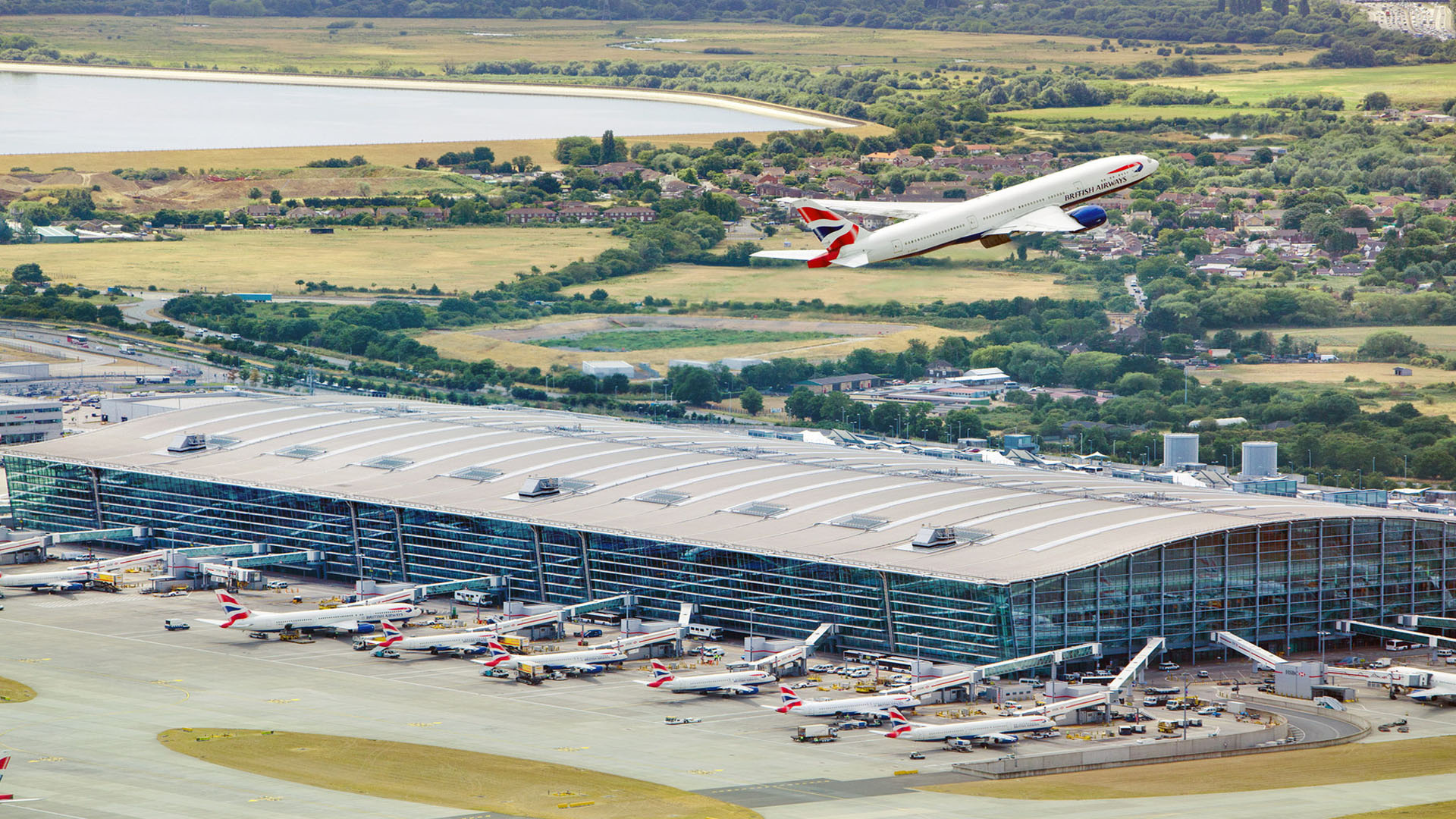 London Heathrow Airport, Park and fly, Travel tips, Cost-saving options, 1920x1080 Full HD Desktop