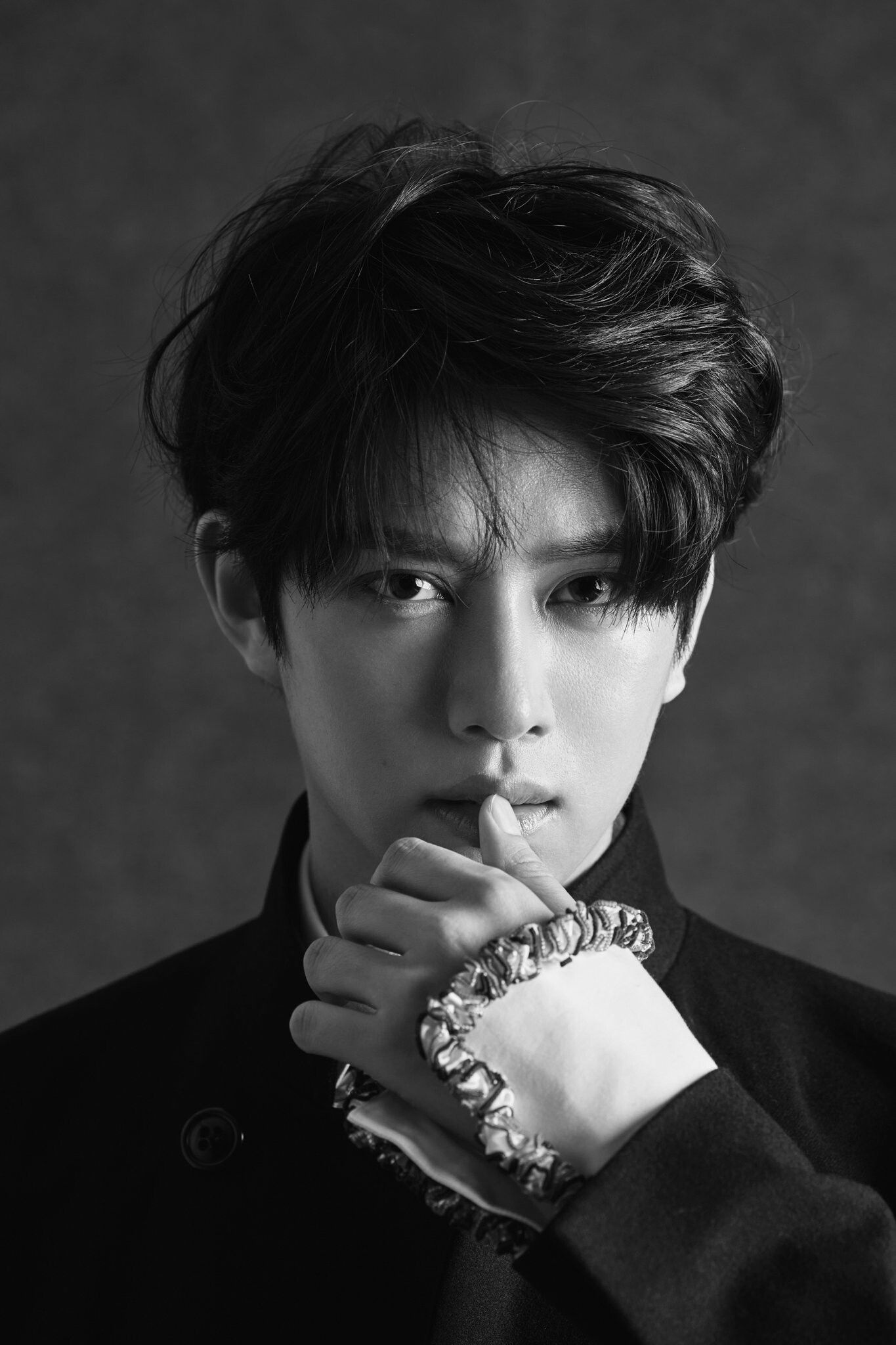 Kim Hee-chul, Super Junior member, Multi-talented performer, K-pop sensation, 1370x2050 HD Phone