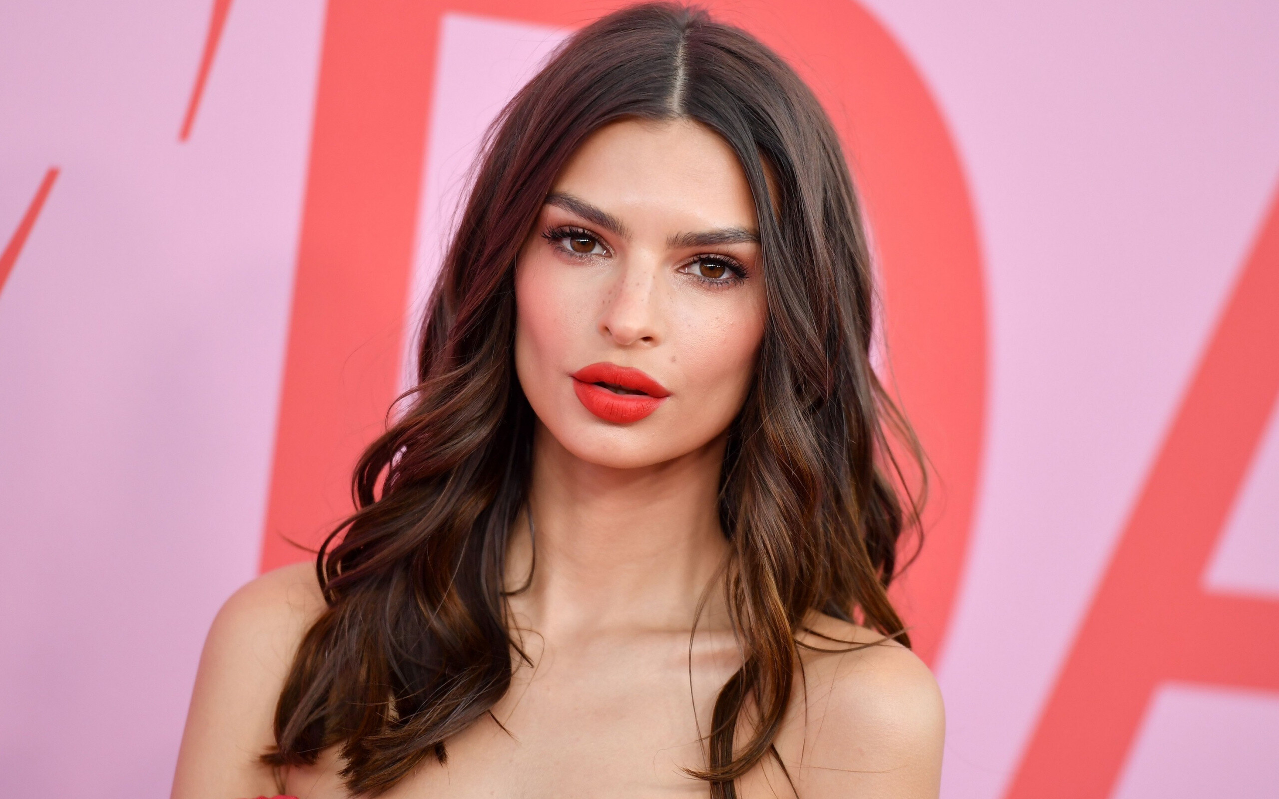 Emily Ratajkowski, Celebrity wallpaper, Dual wide screen, Widescreen image, 2560x1600 HD Desktop