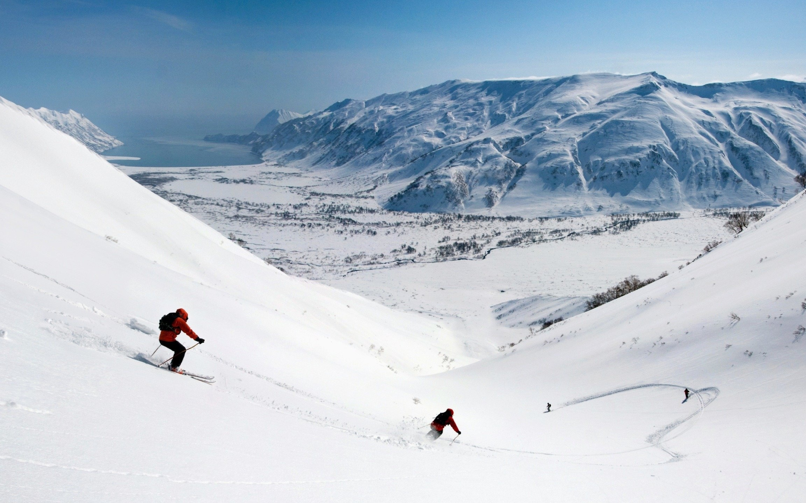 4K skiing wallpaper, High-resolution visuals, Stunning imagery, Skiing beauty, 2560x1600 HD Desktop