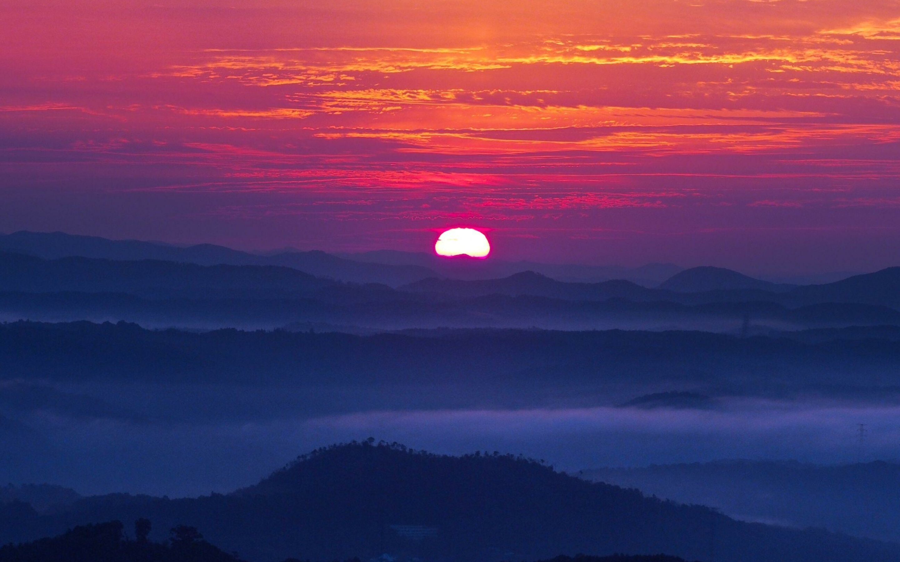 Mountain sunset, Majestic peaks, Alpine beauty, Nature's grandeur, 2880x1800 HD Desktop