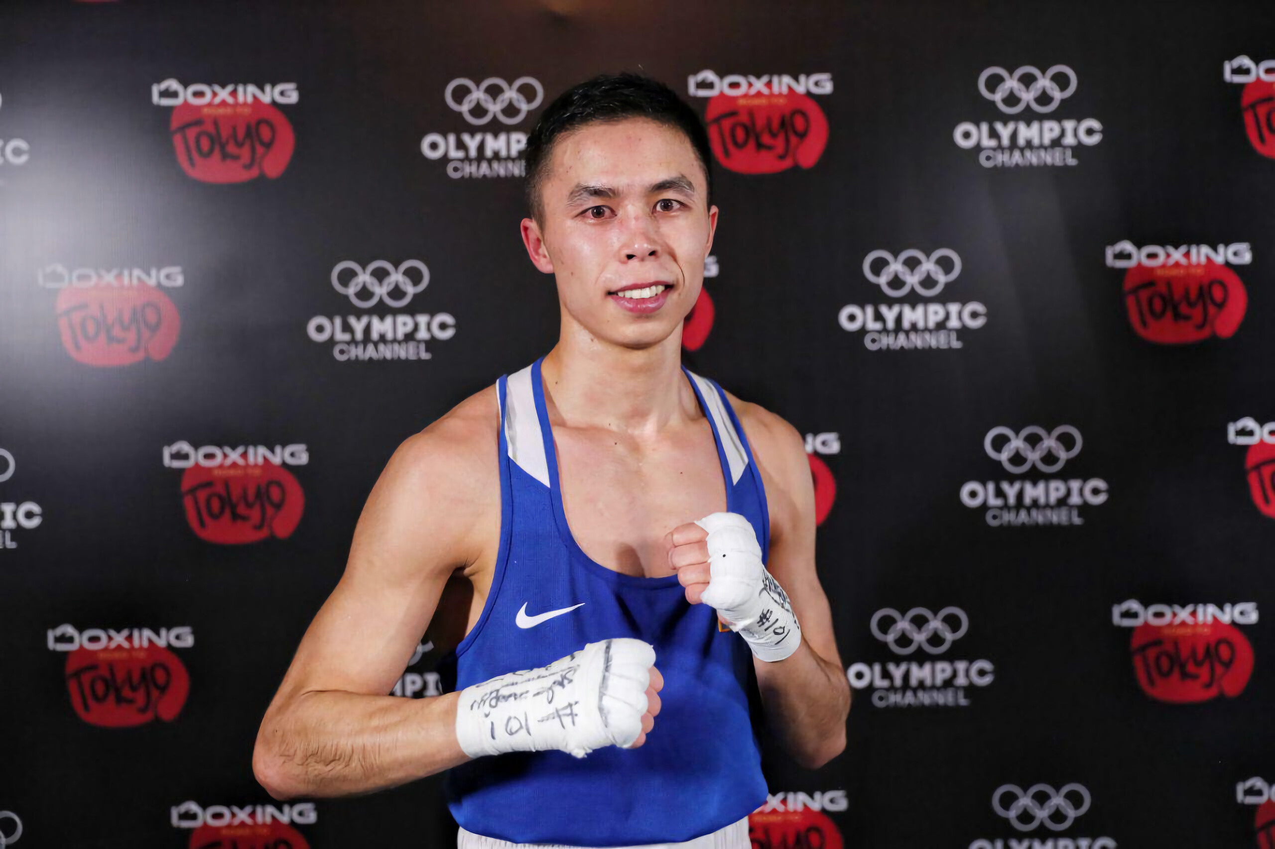 Saken Bibossinov, Boxing legend, Undeniable talent, Strength and speed, 2560x1710 HD Desktop