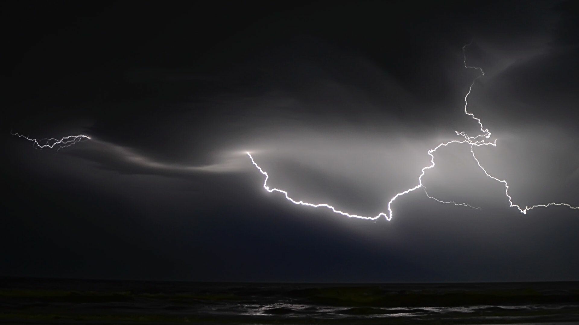 Black and white, HD wallpaper, Thunderbolt, Lightning, 1920x1080 Full HD Desktop