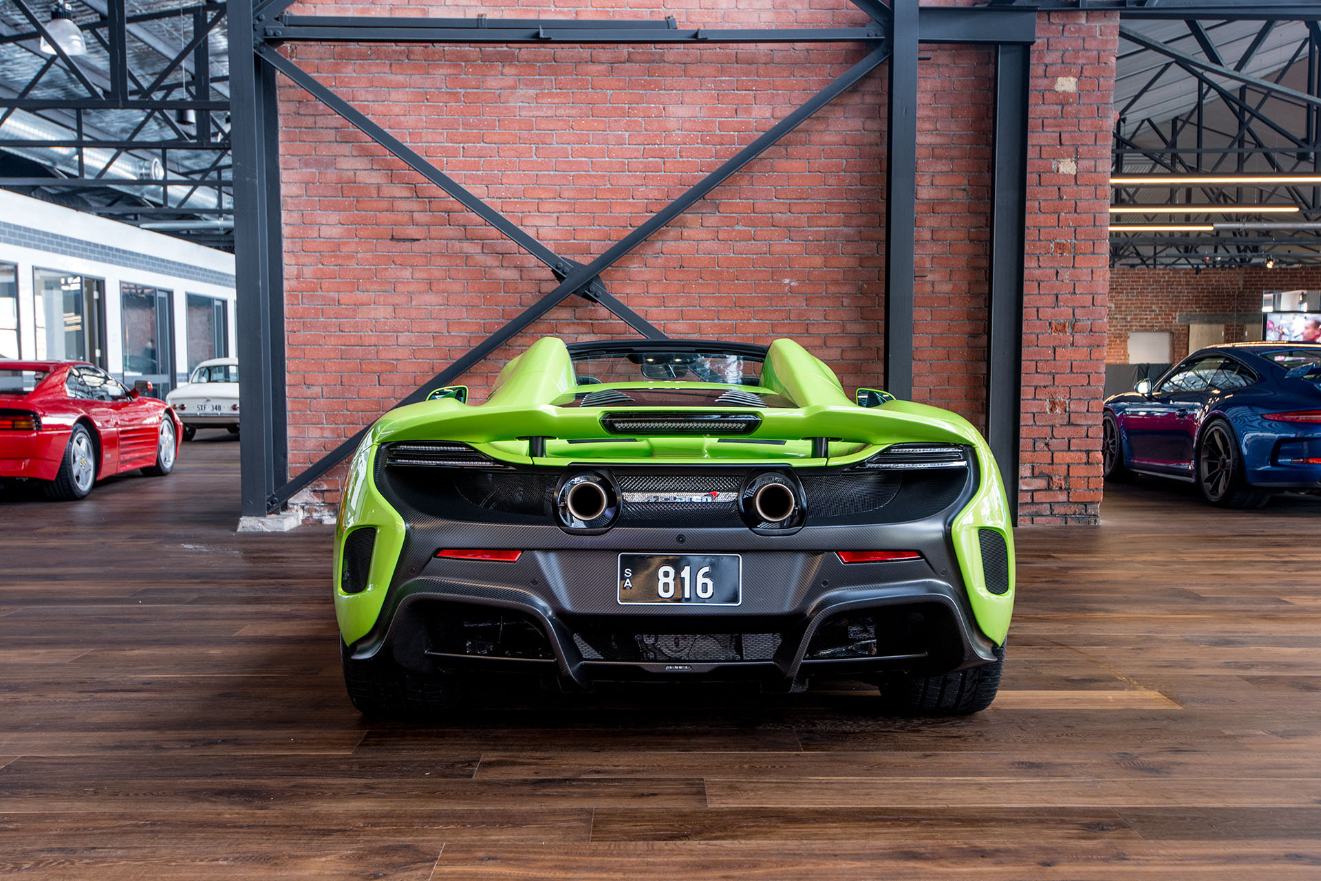 McLaren 675 LT, Prestige and classic, 1920x1290 HD Desktop
