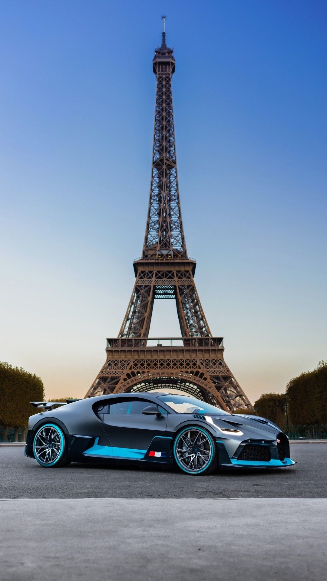 Bugatti Divo 4K 2, Sports Car, Classic Car, Auto, 1080x1920 Full HD Phone