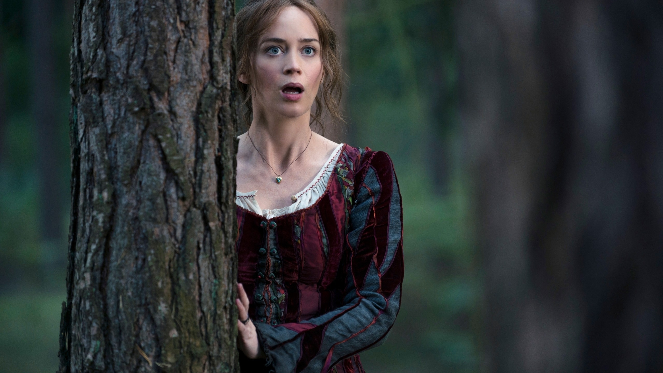 Emily Blunt, Actress wallpaper, Background 51906 px, 2560x1440 HD Desktop