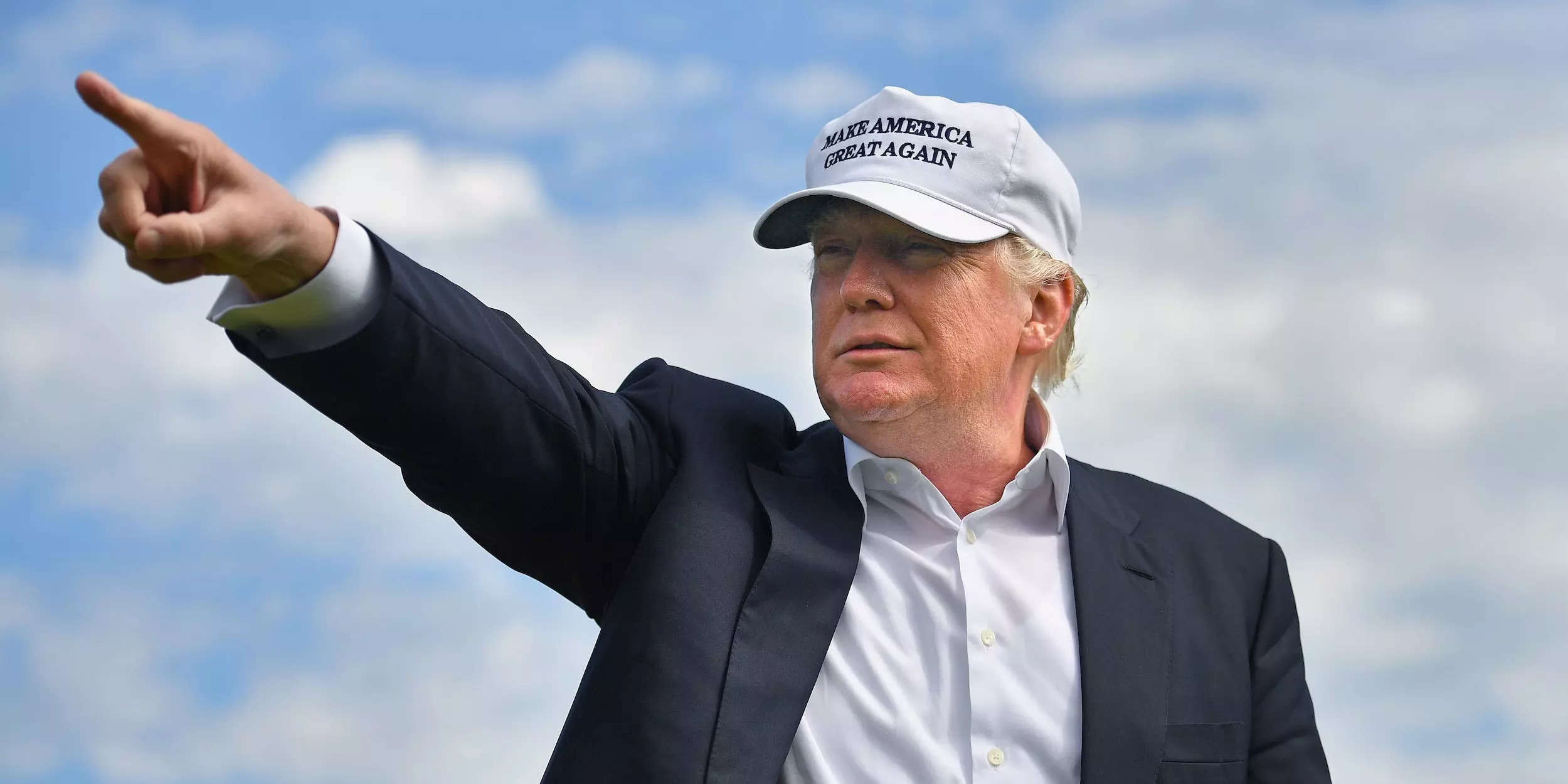 Donald Trump, Make America Great Again cap, Pointing gesture, Dual Screen Desktop wallpaper