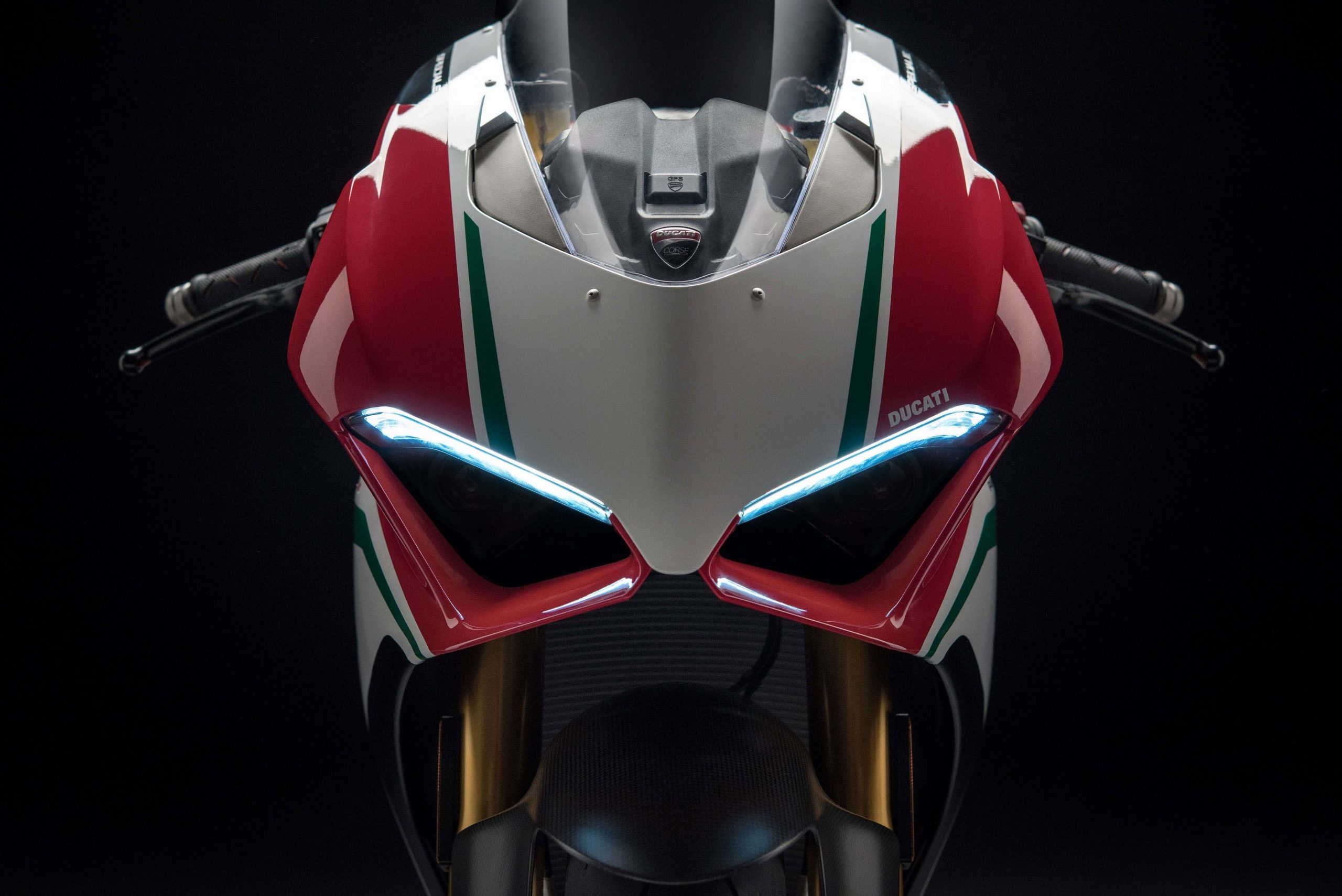 Panigale V4 Сlose-up, Sports Bikes Wallpaper, 2560x1710 HD Desktop