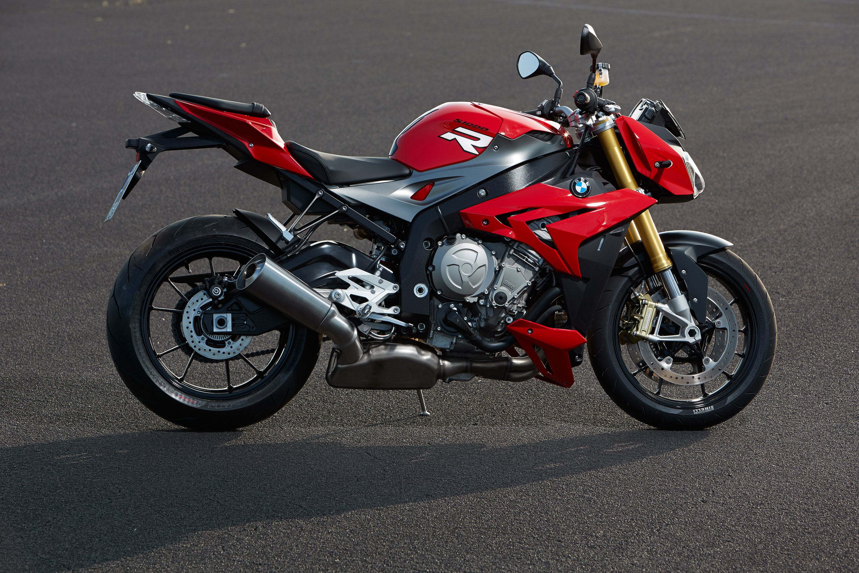 BMW S 1000 R, Timeless elegance, Enhanced aerodynamics, Racing heritage, 3000x2000 HD Desktop