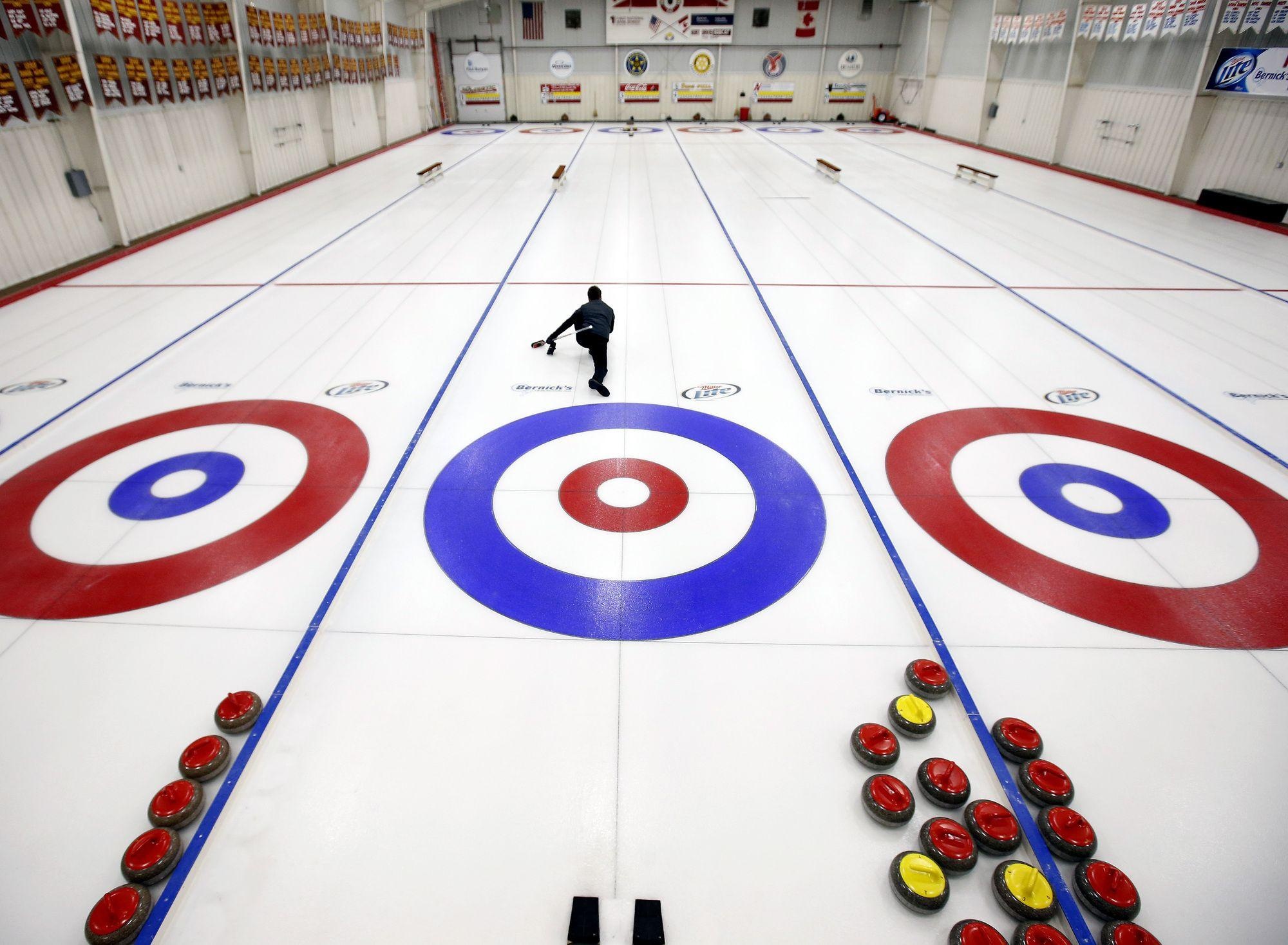 Curling sport, Curling wallpapers, Sports backgrounds, Curling images, 2000x1470 HD Desktop