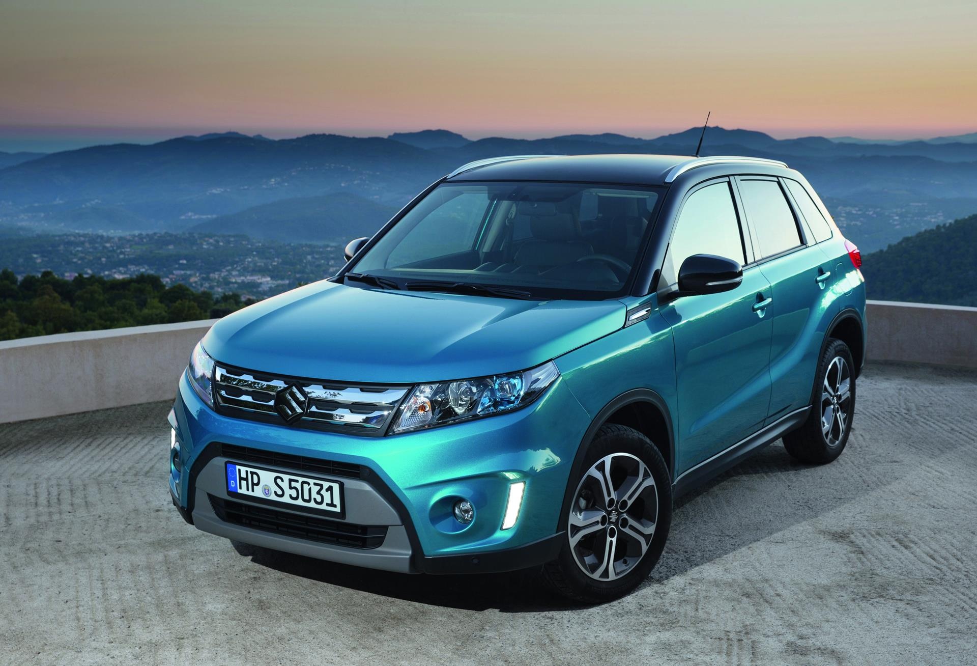 Suzuki Vitara, Captivating images, Striking design, Unforgettable impressions, 1920x1310 HD Desktop