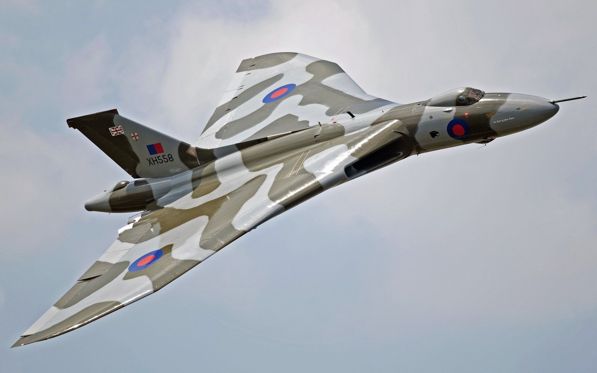 Avro Vulcan, Mighty machine, Aerospace marvels, Flight in motion, 1920x1200 HD Desktop