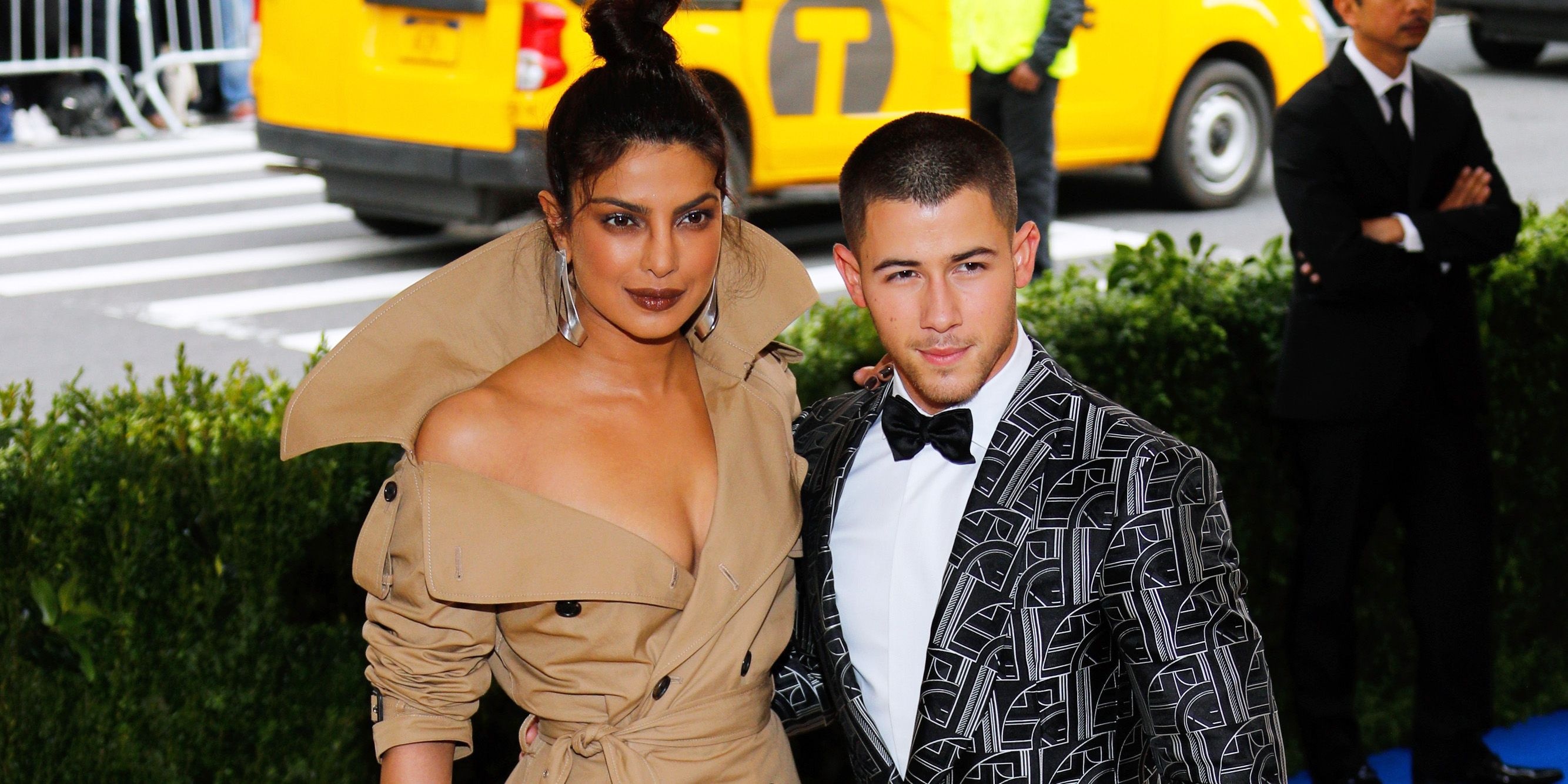 Priyanka Chopra, Nick Jonas, Meeting story, Wedding, 2670x1340 Dual Screen Desktop