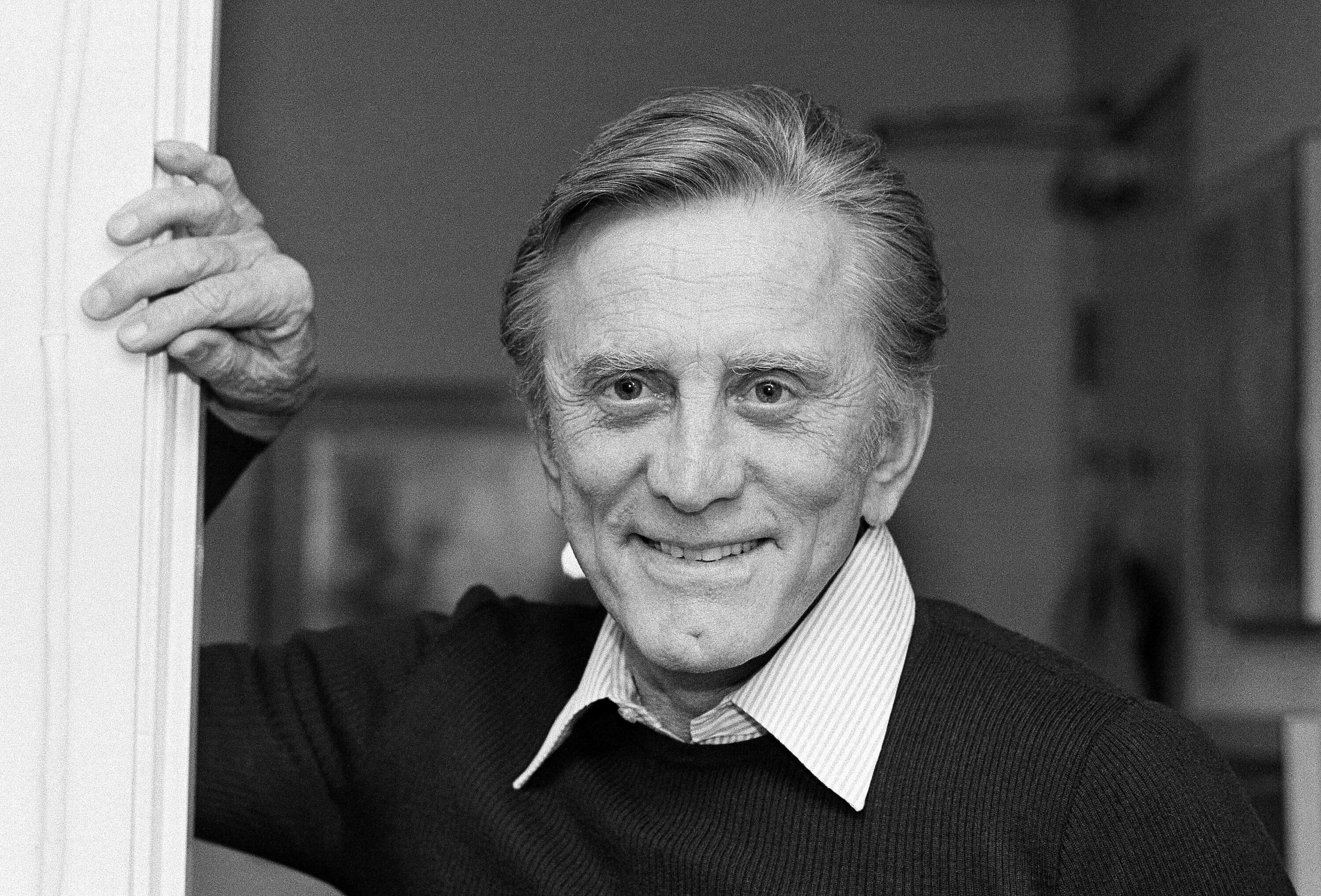 Kirk Douglas, Last of his kind, Dead at 103, 3000x2040 HD Desktop