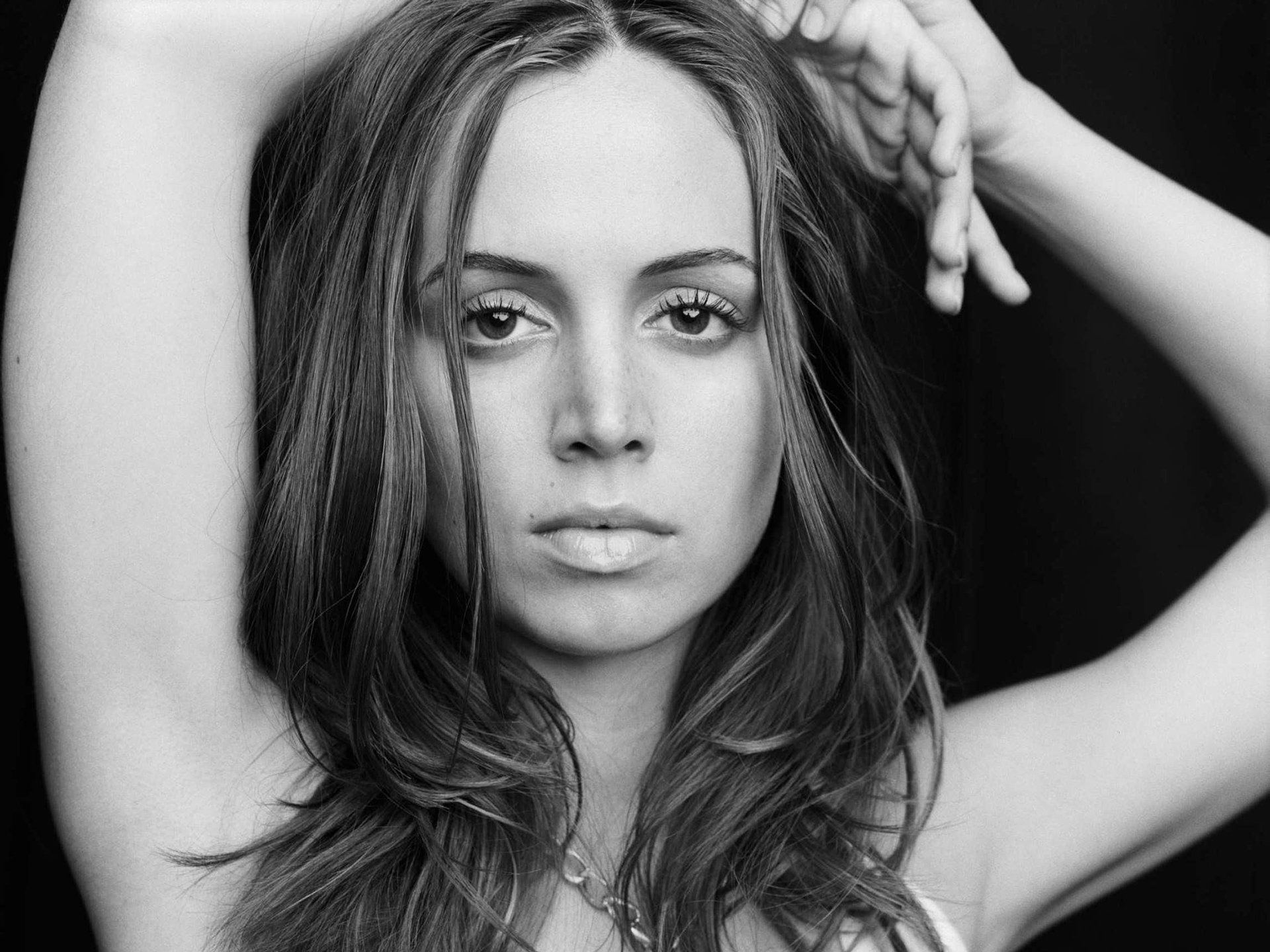 Eliza Dushku Movies, Stunning visual, High-definition, Celebrity wallpaper, 1920x1440 HD Desktop