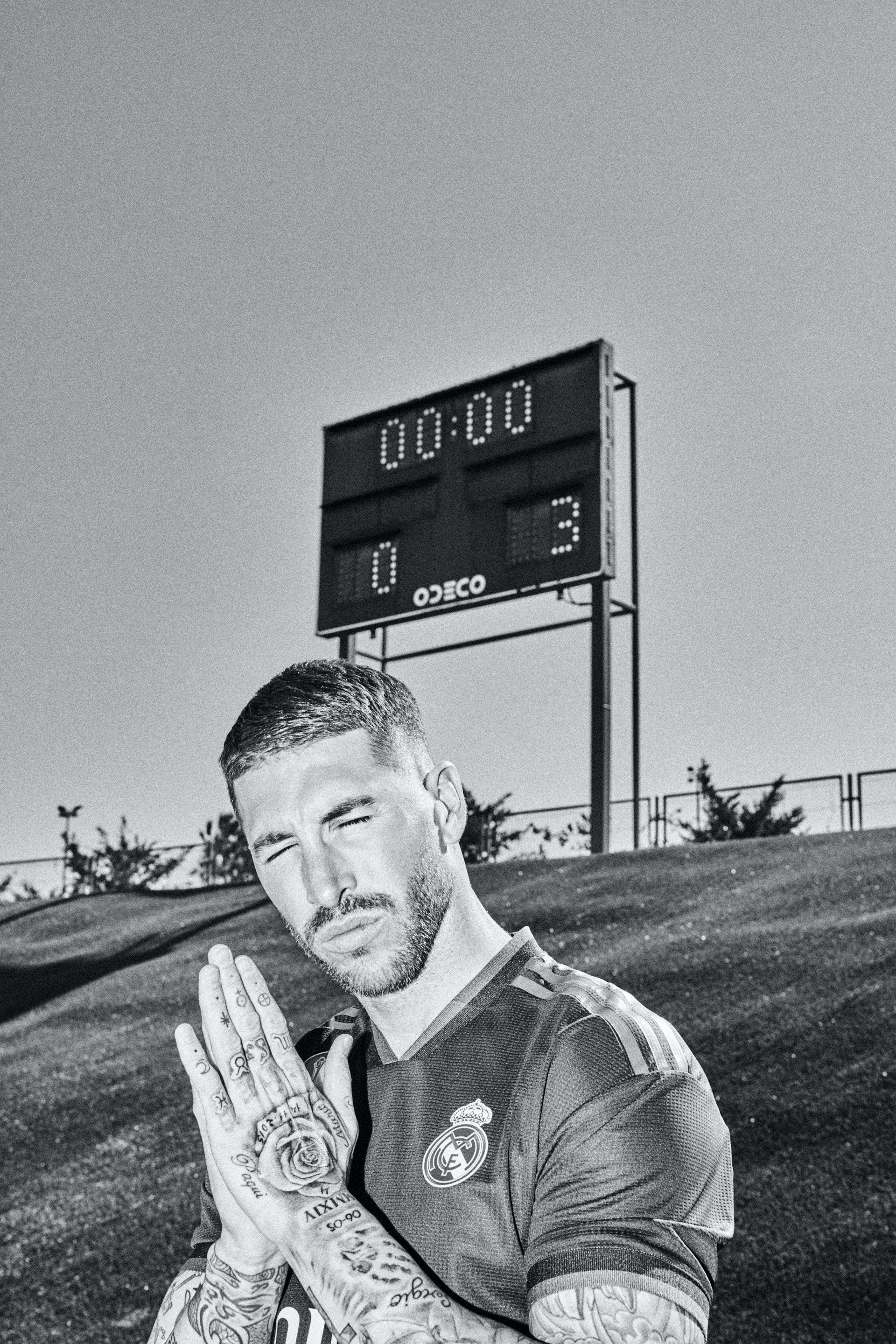 Sergio Ramos, Real Madrid jersey, ODECO scoreboard, HD Phone wallpaper