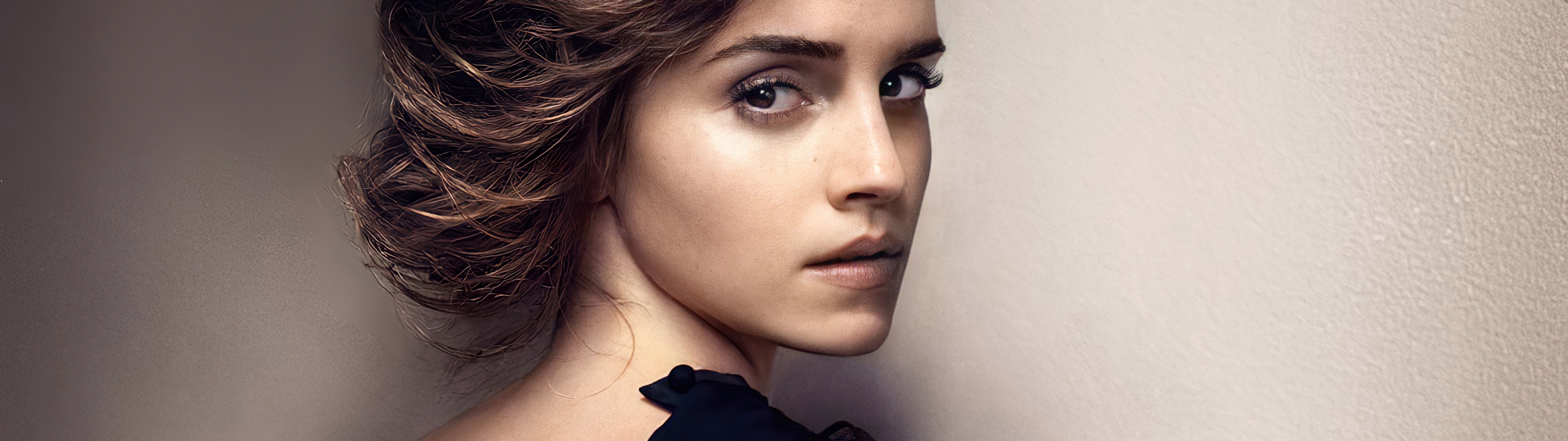 Emma Watson, 4K wallpaper, People, 3840x1080 Dual Screen Desktop