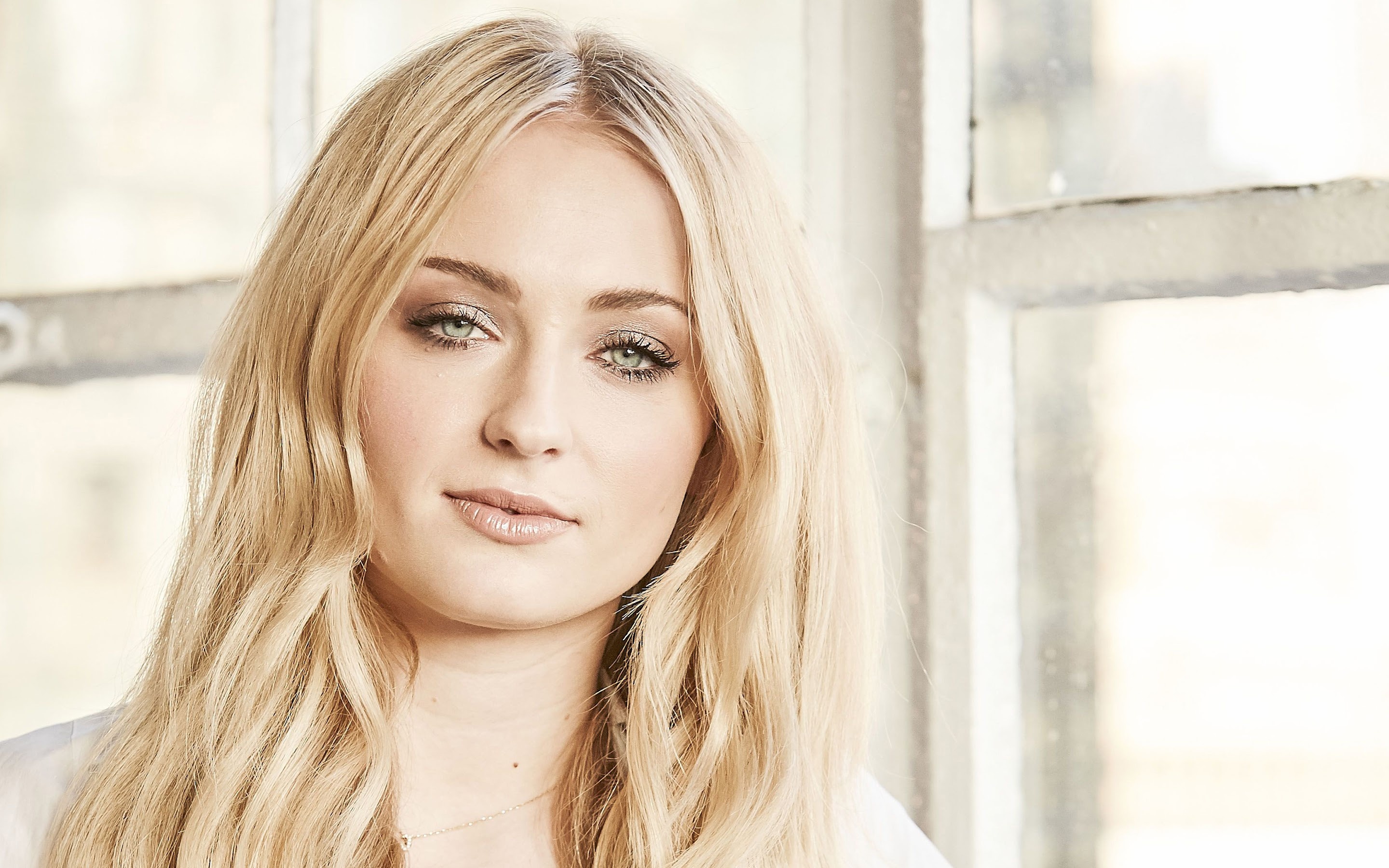 Sophie Turner, Blondes Mdchen, Desktop Hintergrundbild, 2880x1800 HD Desktop