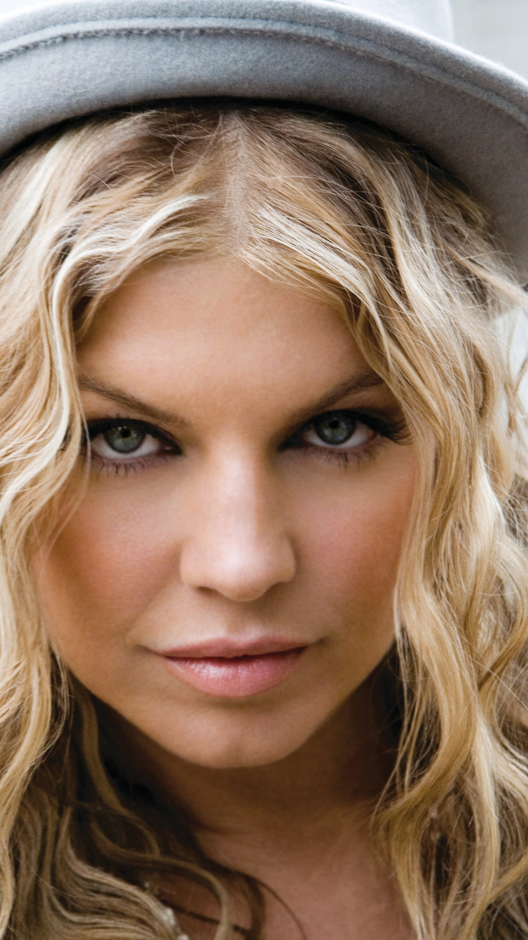 Fergie, Social encyclopedia, Singer's image, Desktop and mobile, 1080x1920 Full HD Phone