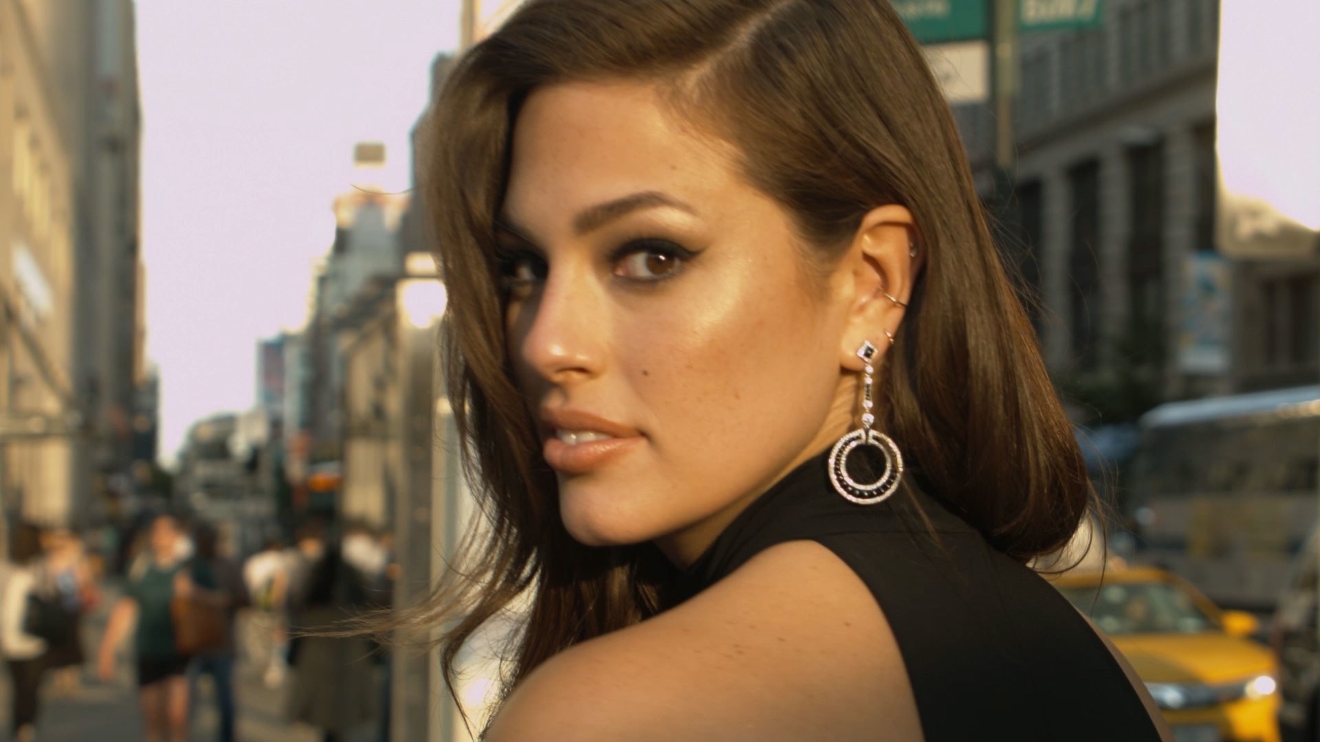 Free download, Ashley Graham, Cross-country journey, 1920x1080 Full HD Desktop