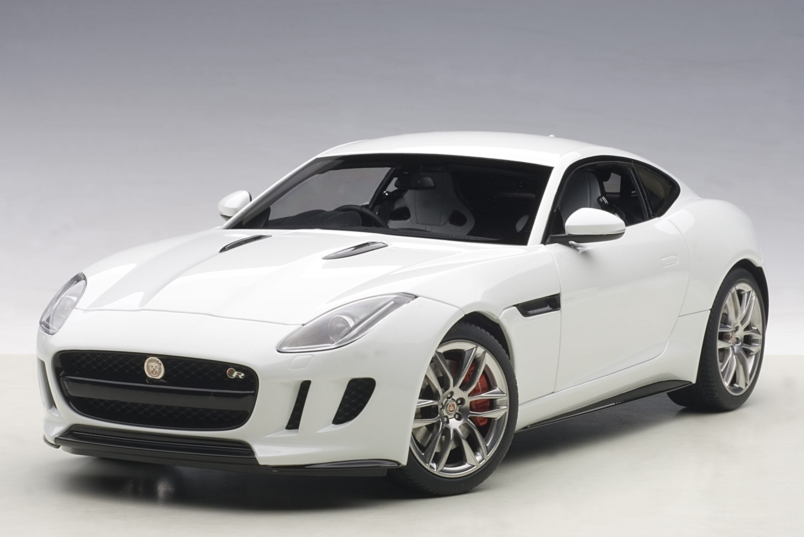 Jaguar F-TYPE Auto, F-Type R Coupe, Polaris white, 2560x1710 HD Desktop