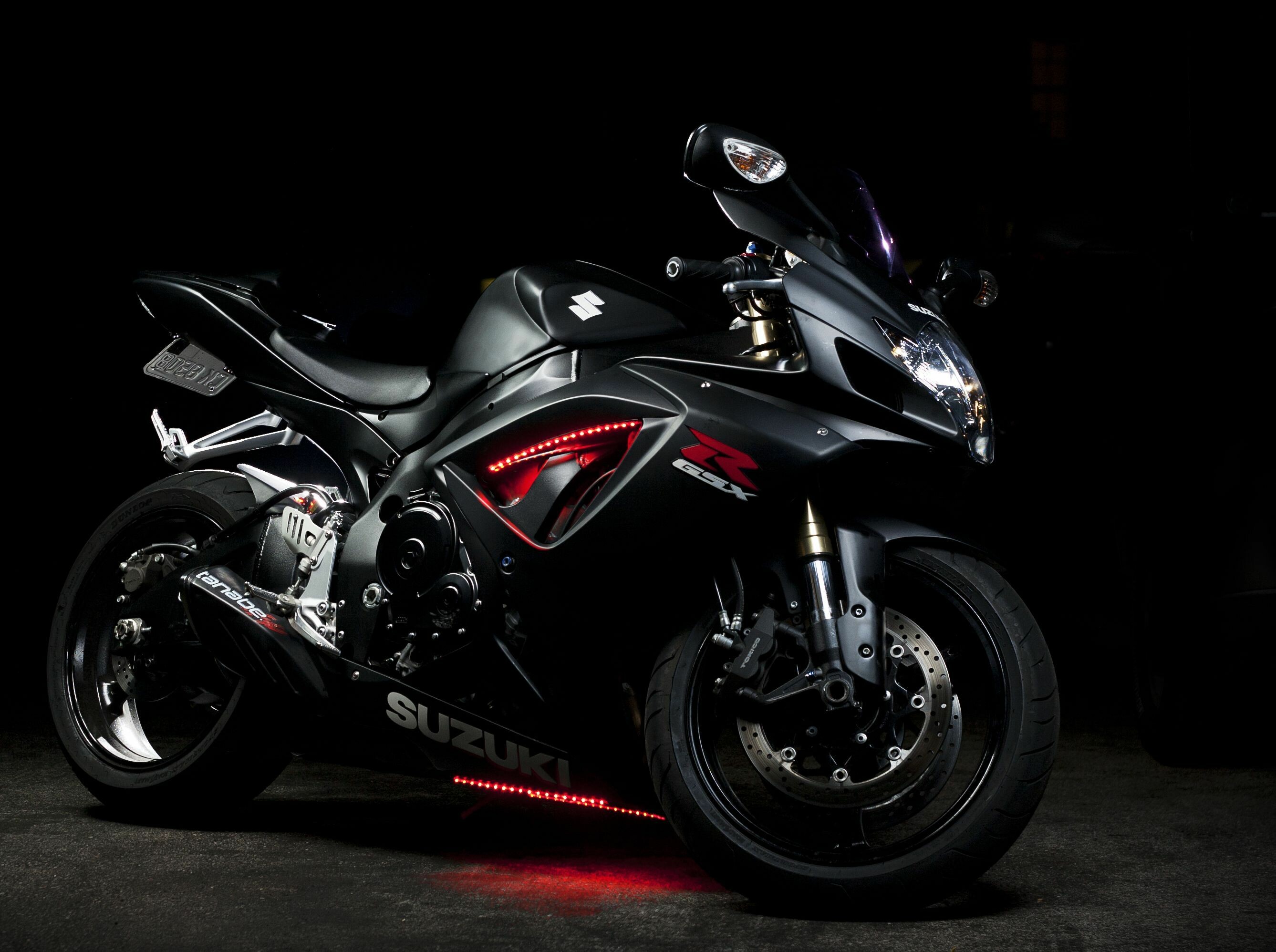 GSX-R600, GSX-R Wallpaper, 2680x2000 HD Desktop