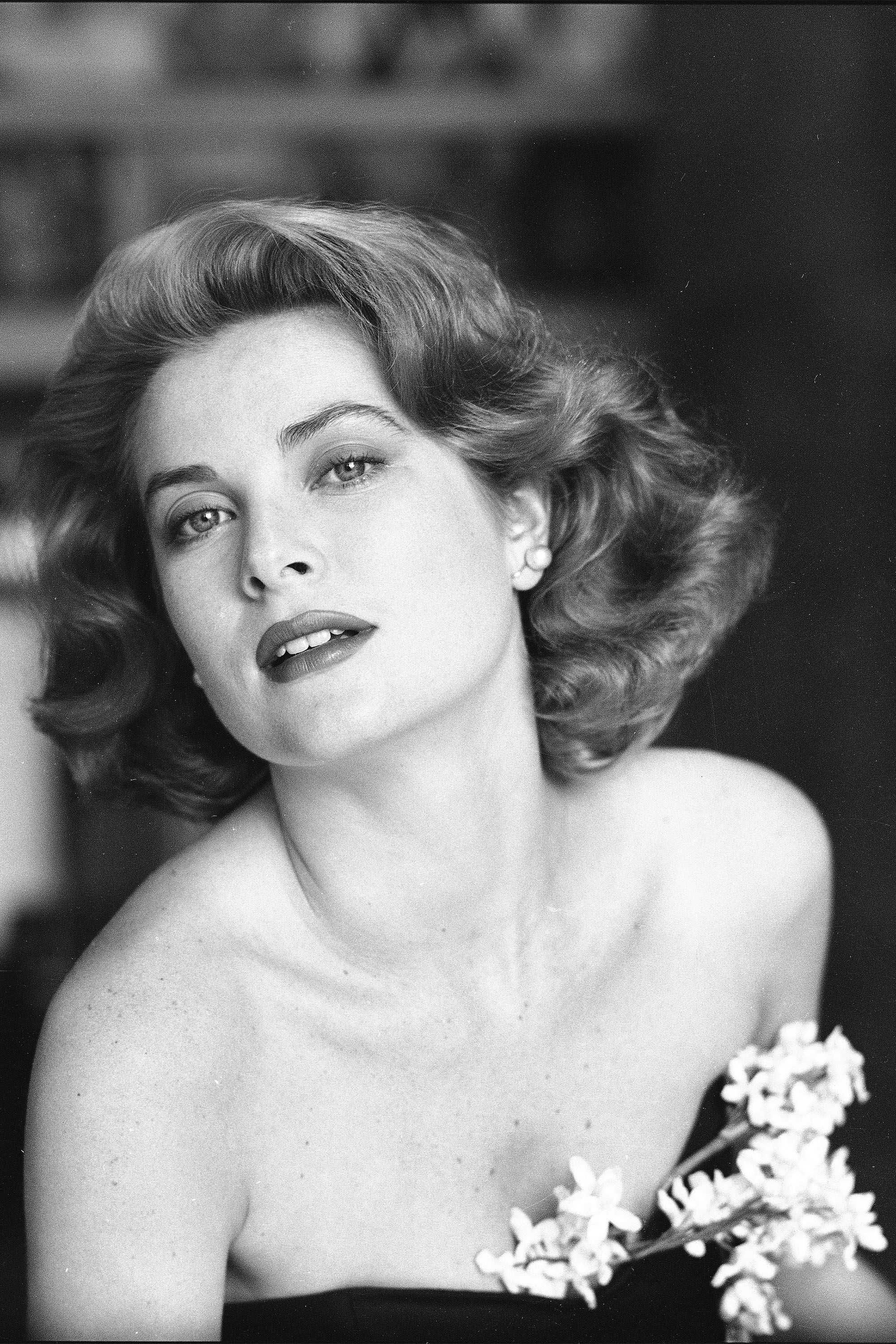 Grace Kelly Movies, Vintage beauty, Grace Kelly's timeless charm, Classic Hollywood, 2000x3000 HD Phone